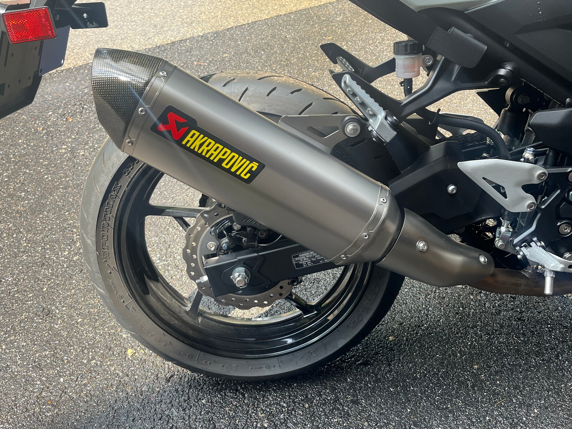 KAWASAKI Z 400-image-2