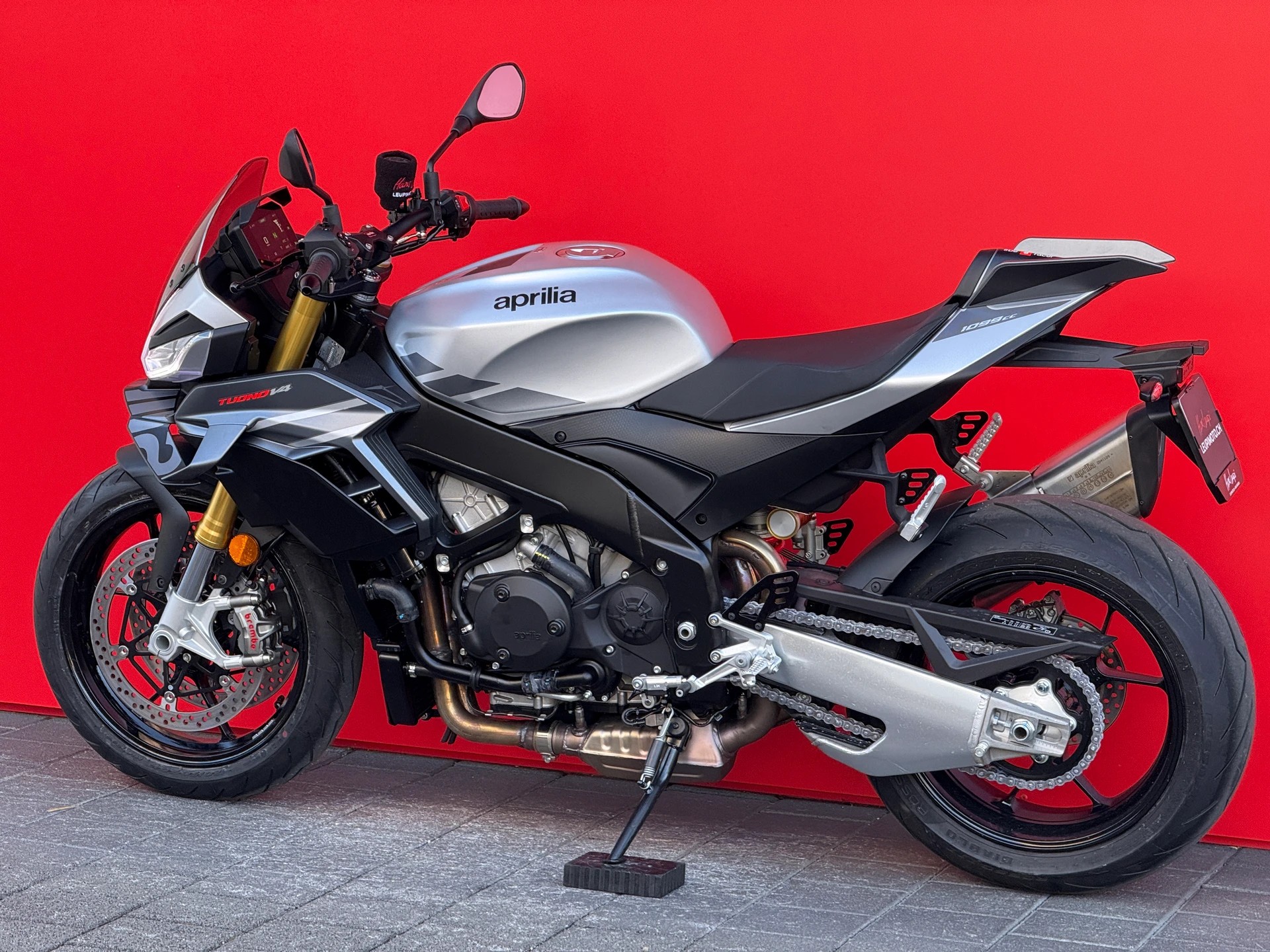 APRILIA Tuono V4 1100-image-13