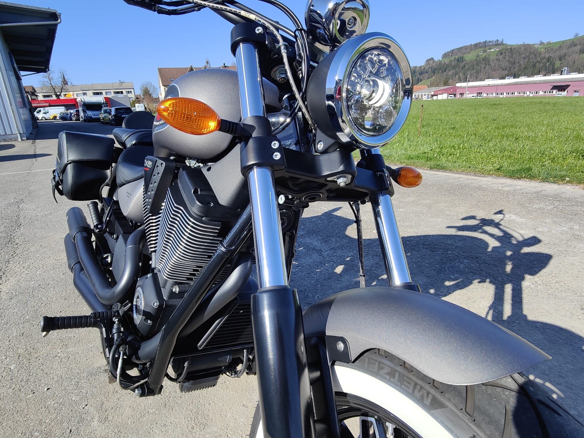 VICTORY Gunner ABS-showroom-element-2