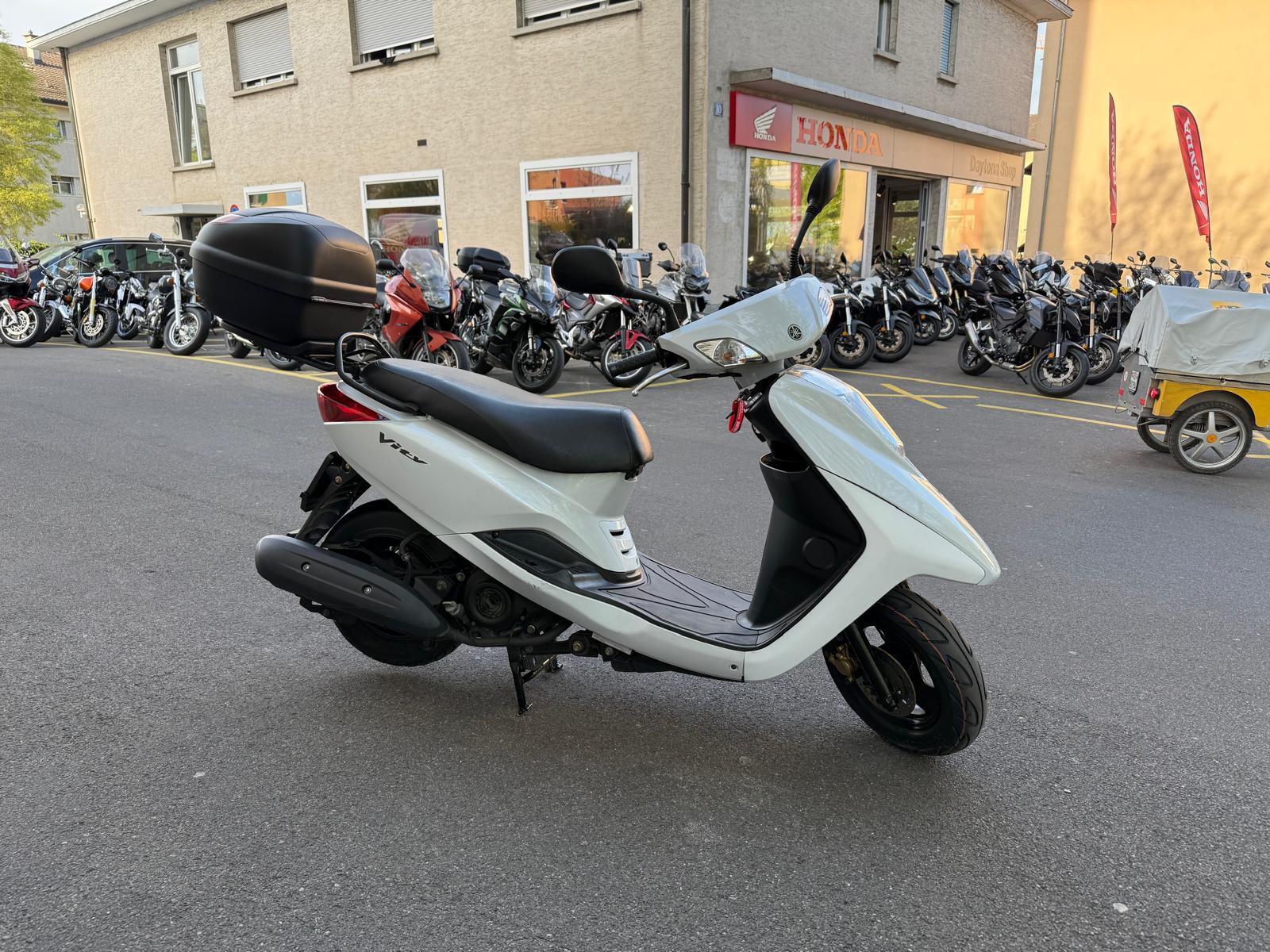 YAMAHA Vity XC 125 E-showroom-element-3