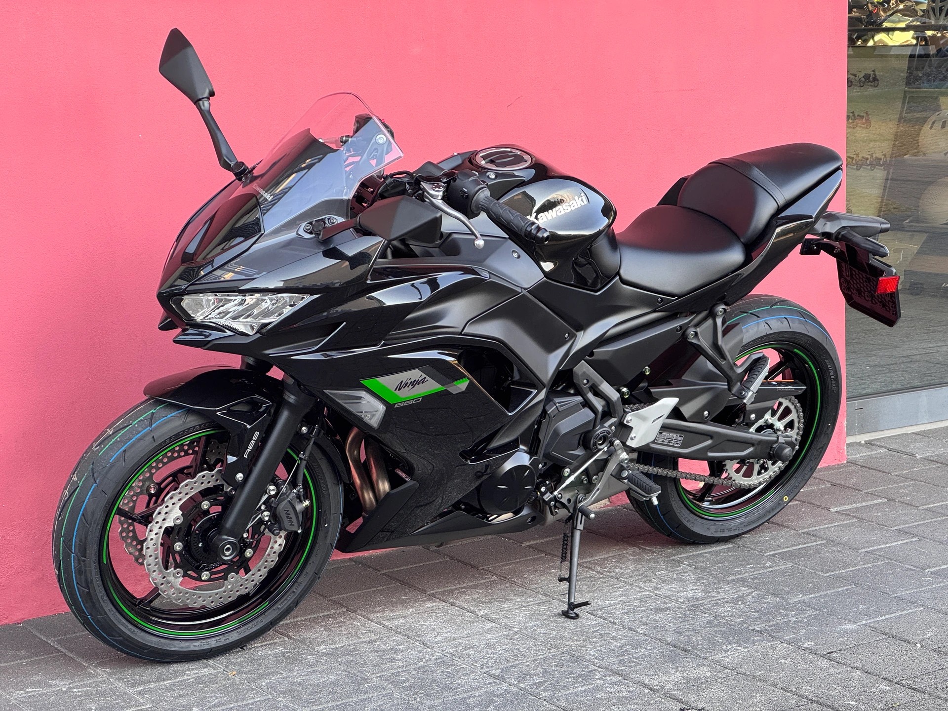 KAWASAKI Ninja 650 (35kW)-showroom-element-3