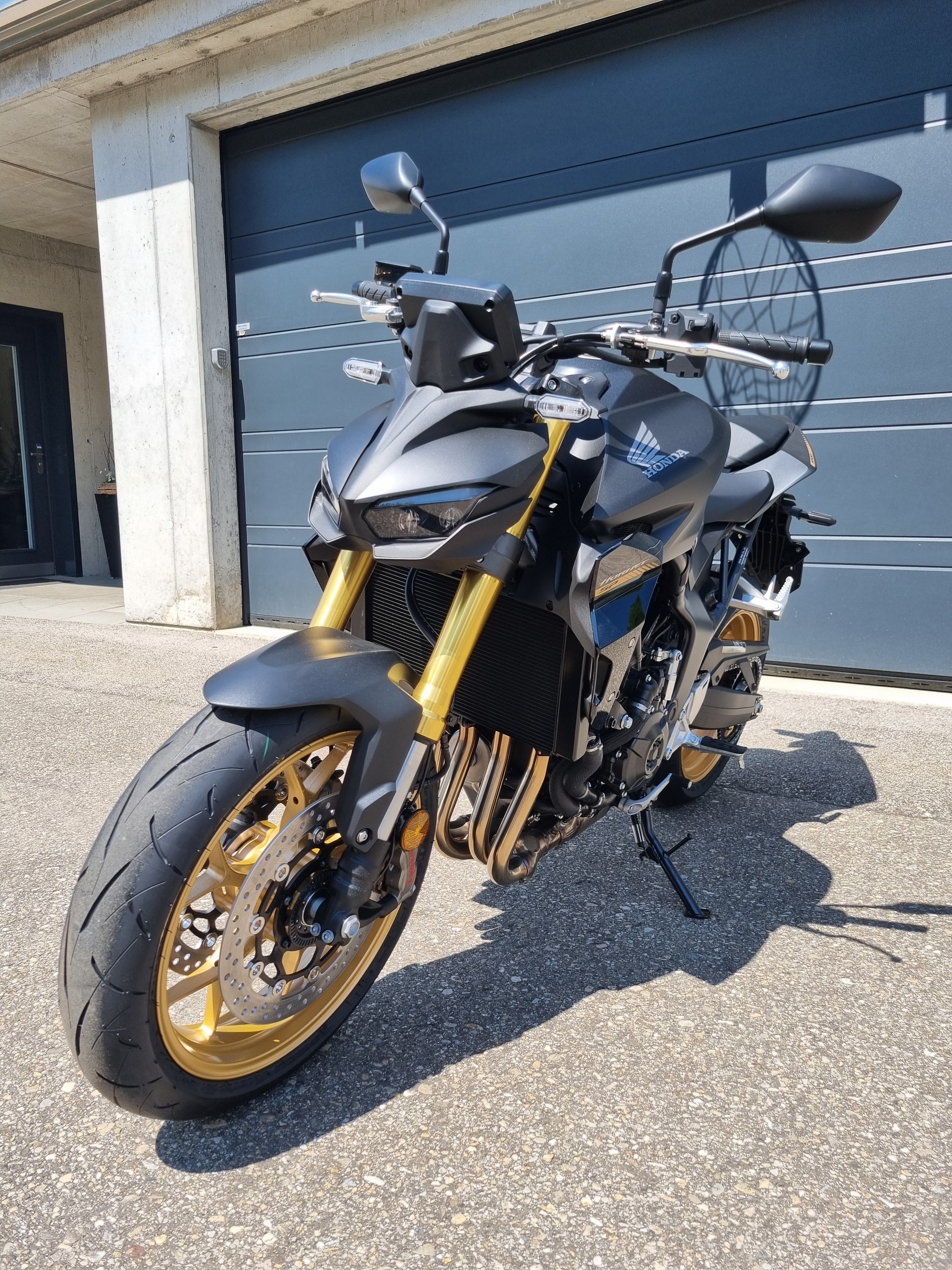 HONDA CB 1000 Hornet SP-showroom-element-1