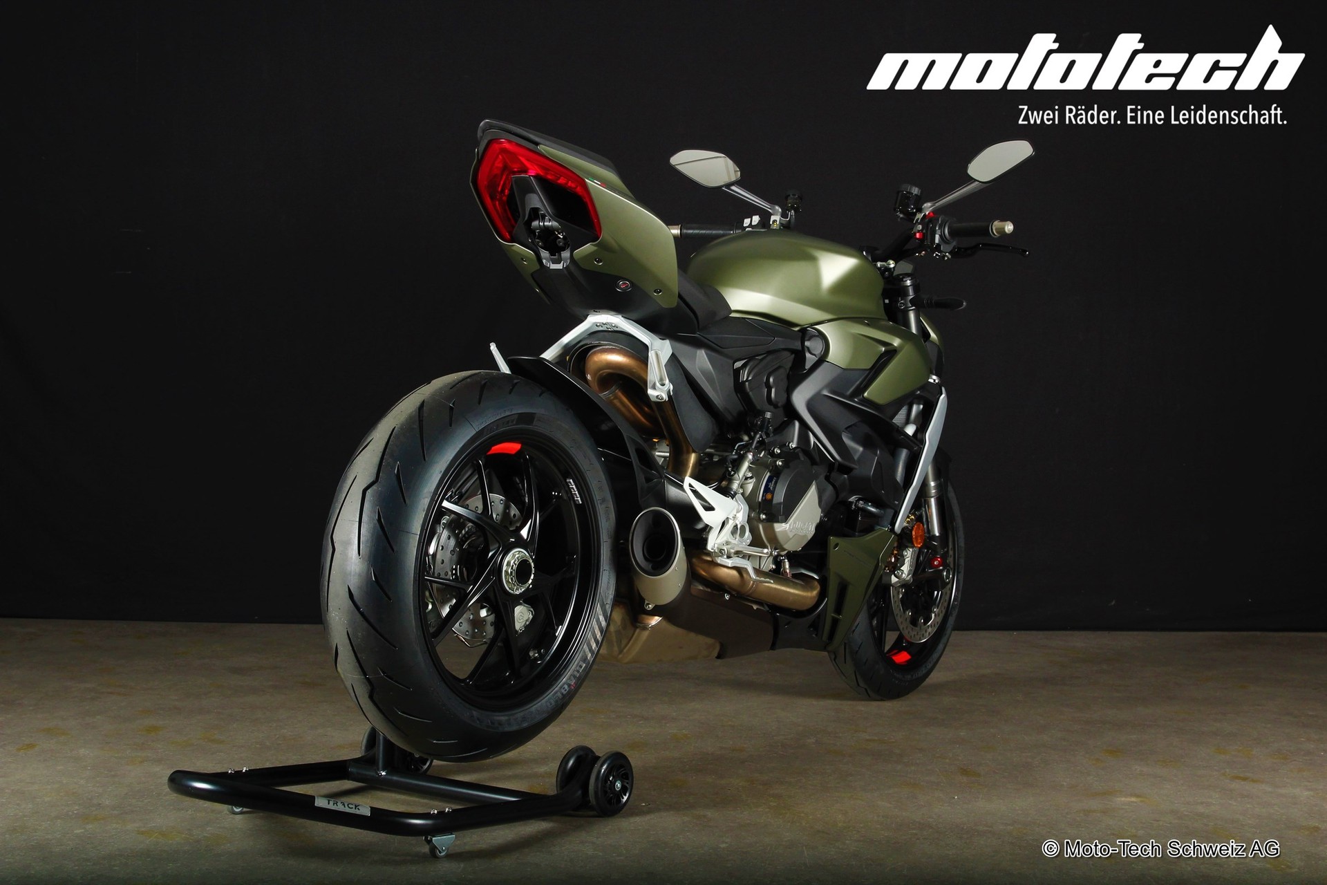 DUCATI Streetfighter V2-image-2