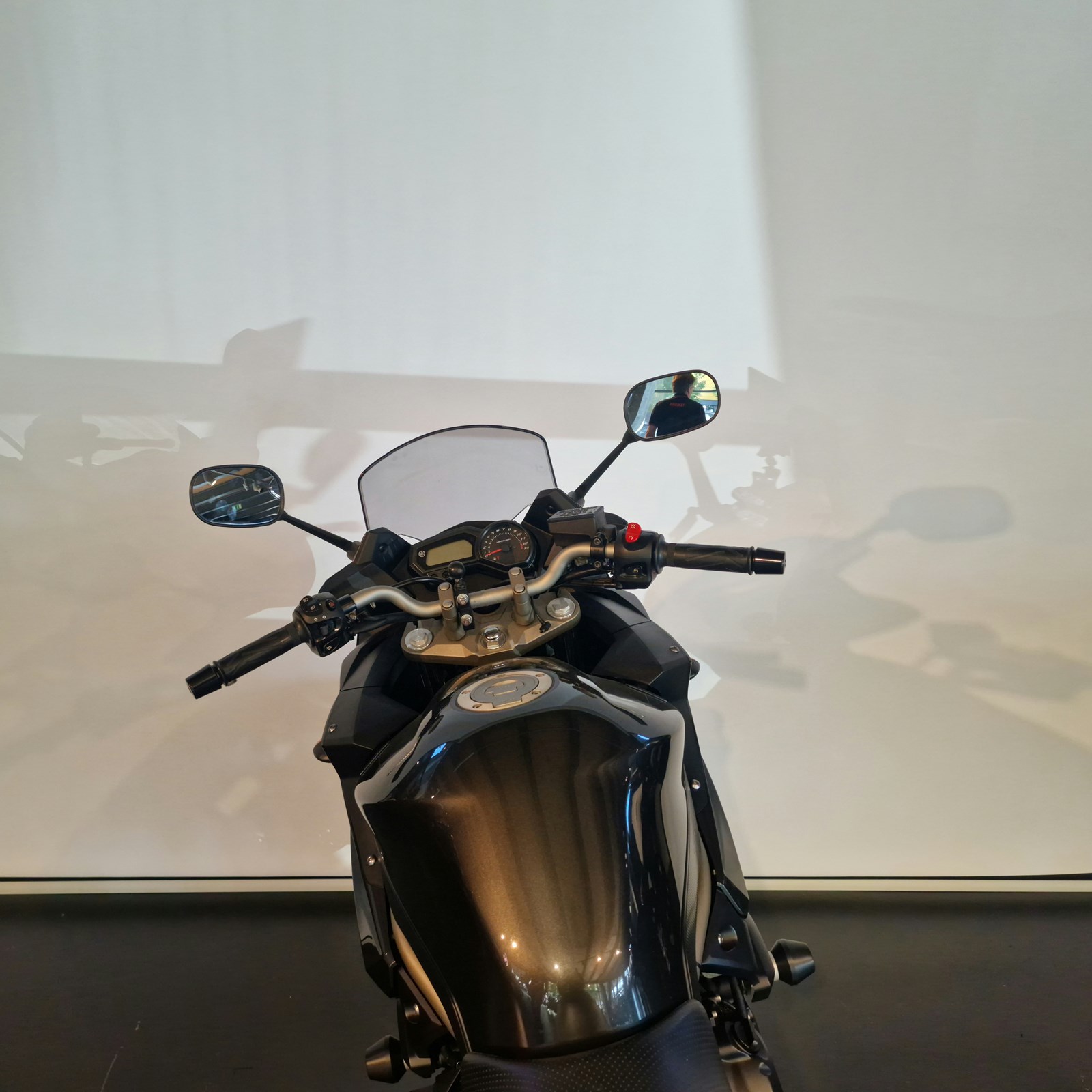 YAMAHA XJ 6 N ABS-image-4