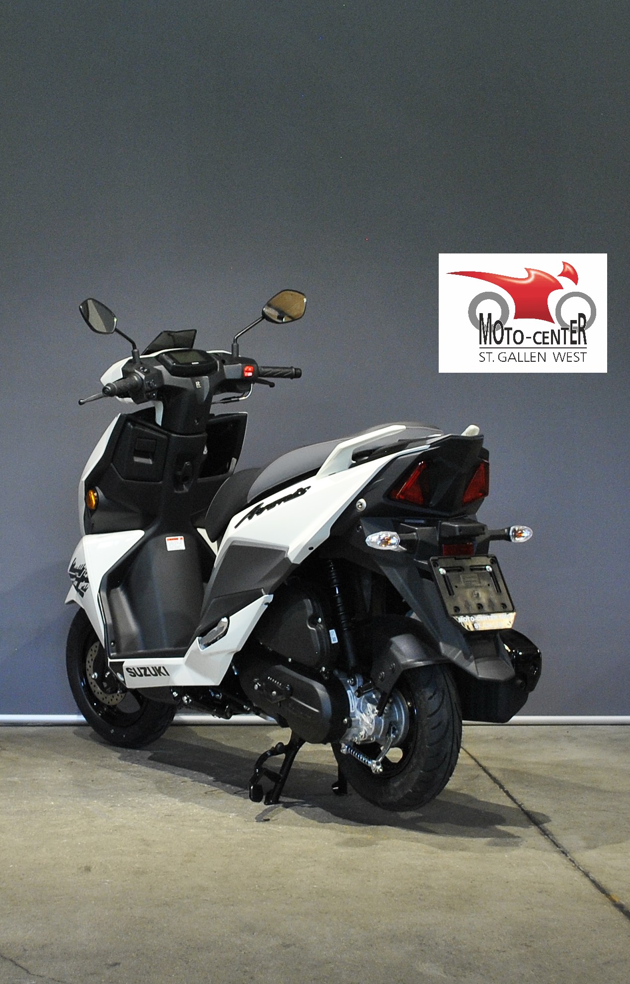 SUZUKI UN 125 Avenis-showroom-element-3