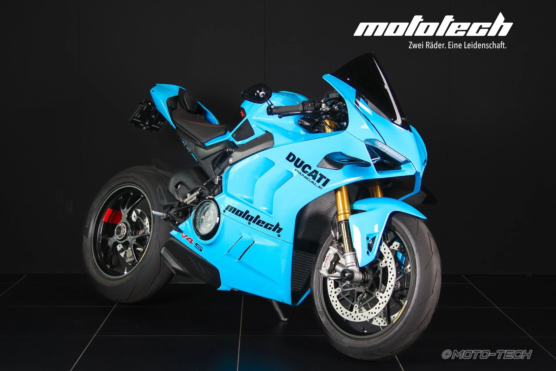 DUCATI Panigale V4 S