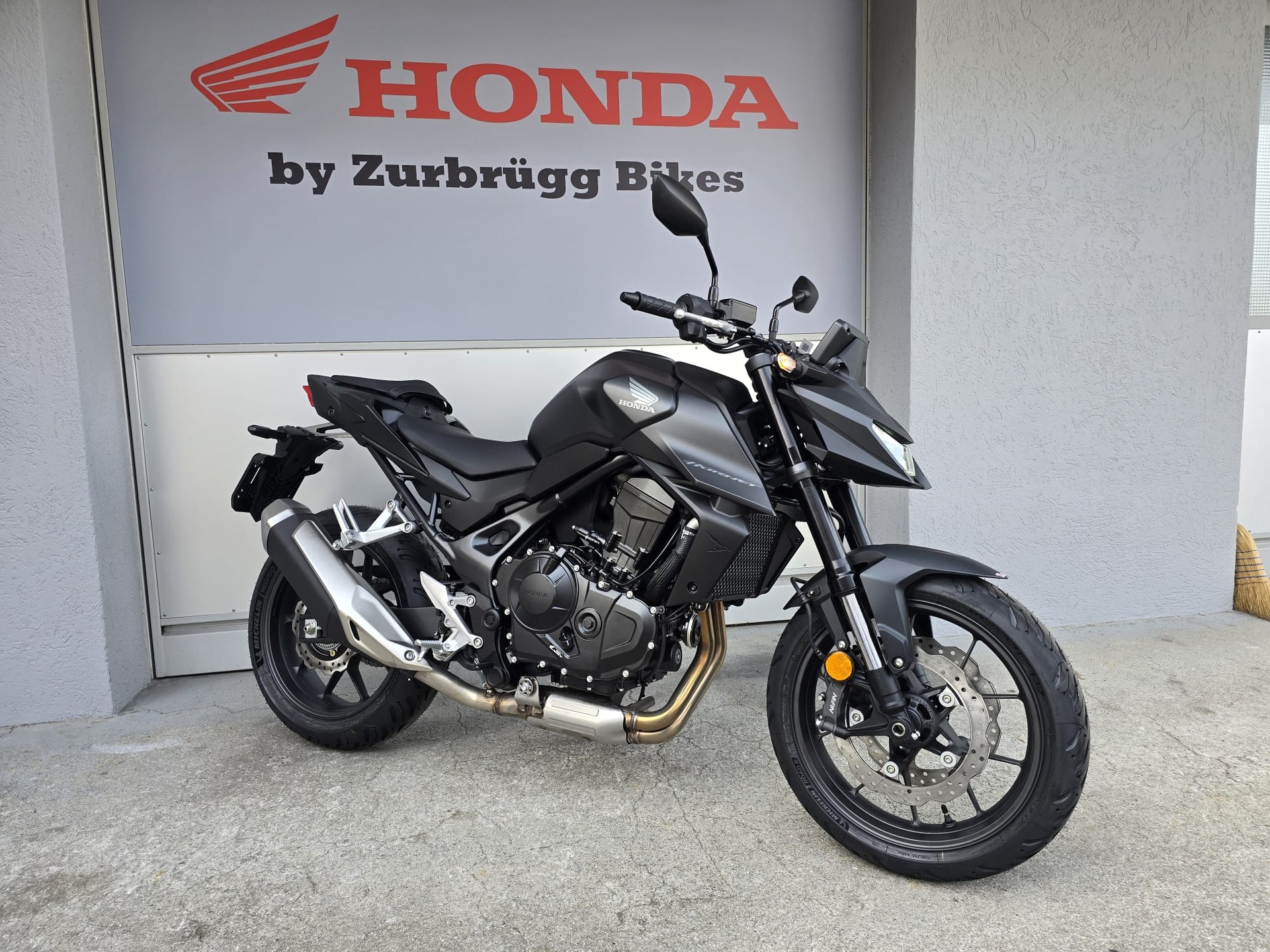 HONDA CB 750 Hornet-image-0