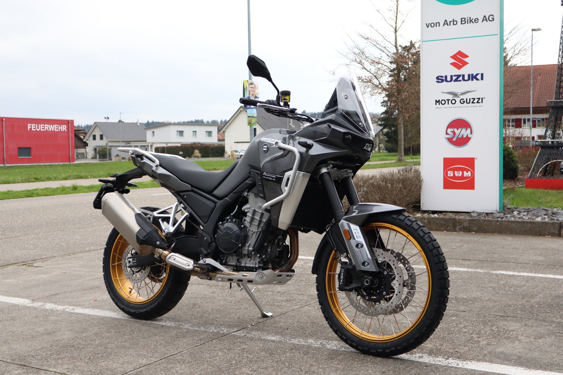 KOVE 800 X Pro ABS / TCS-showroom-element-1