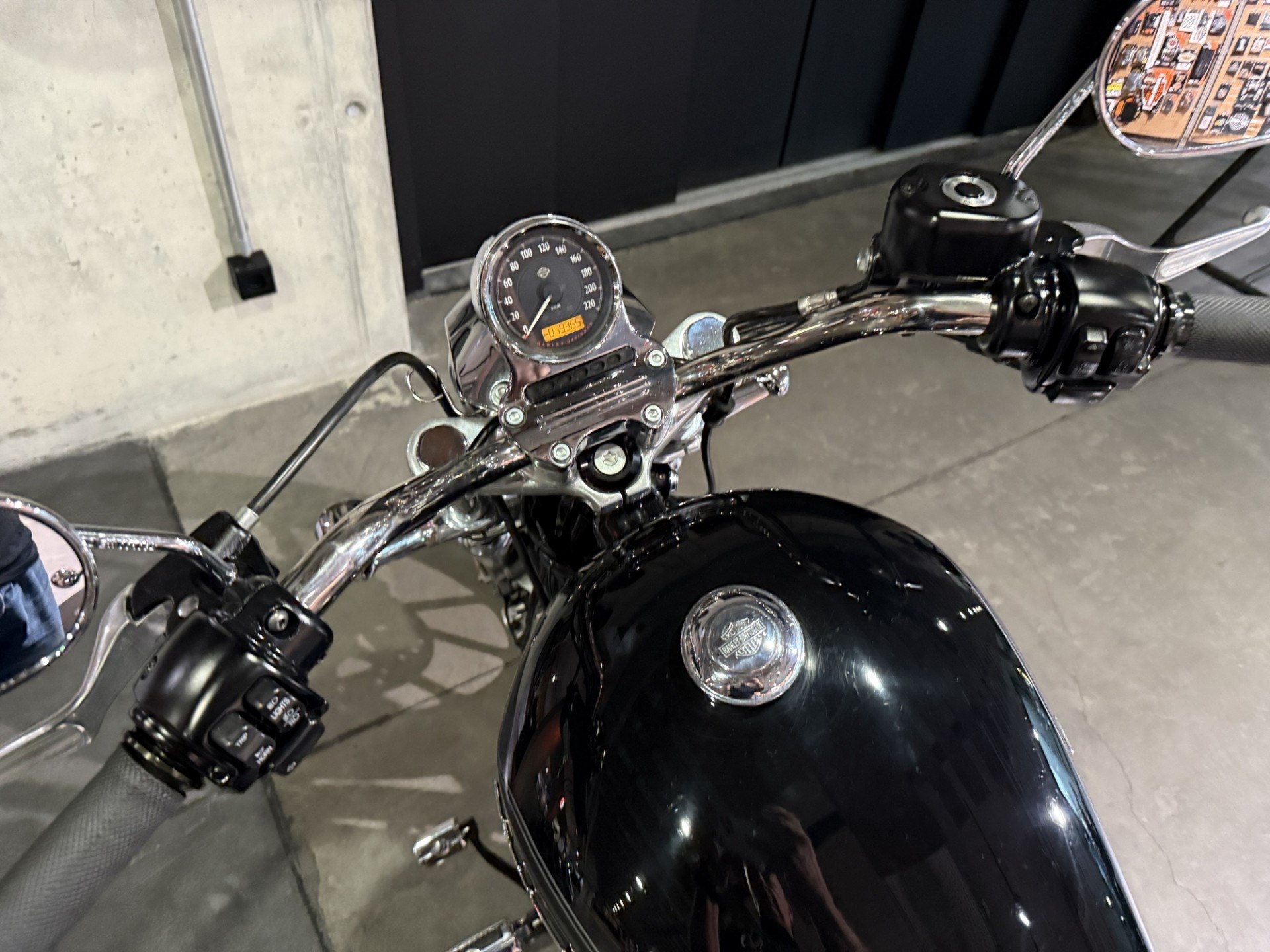 HARLEY-DAVIDSON XL 1200 T Sportster Super Low-showroom-element-2