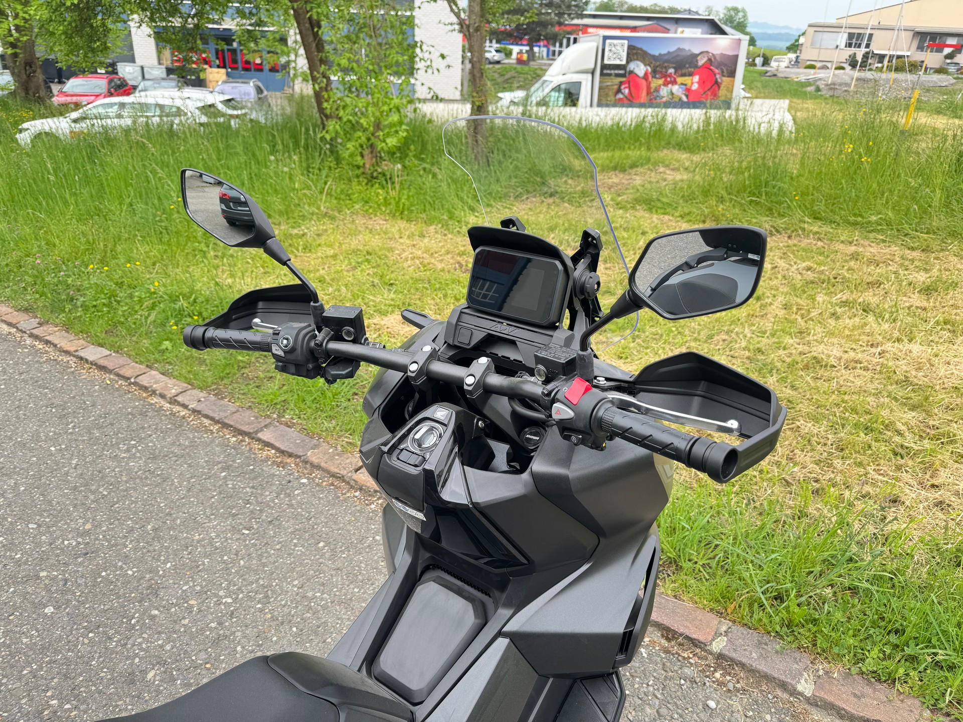 HONDA ADV 350-image-4