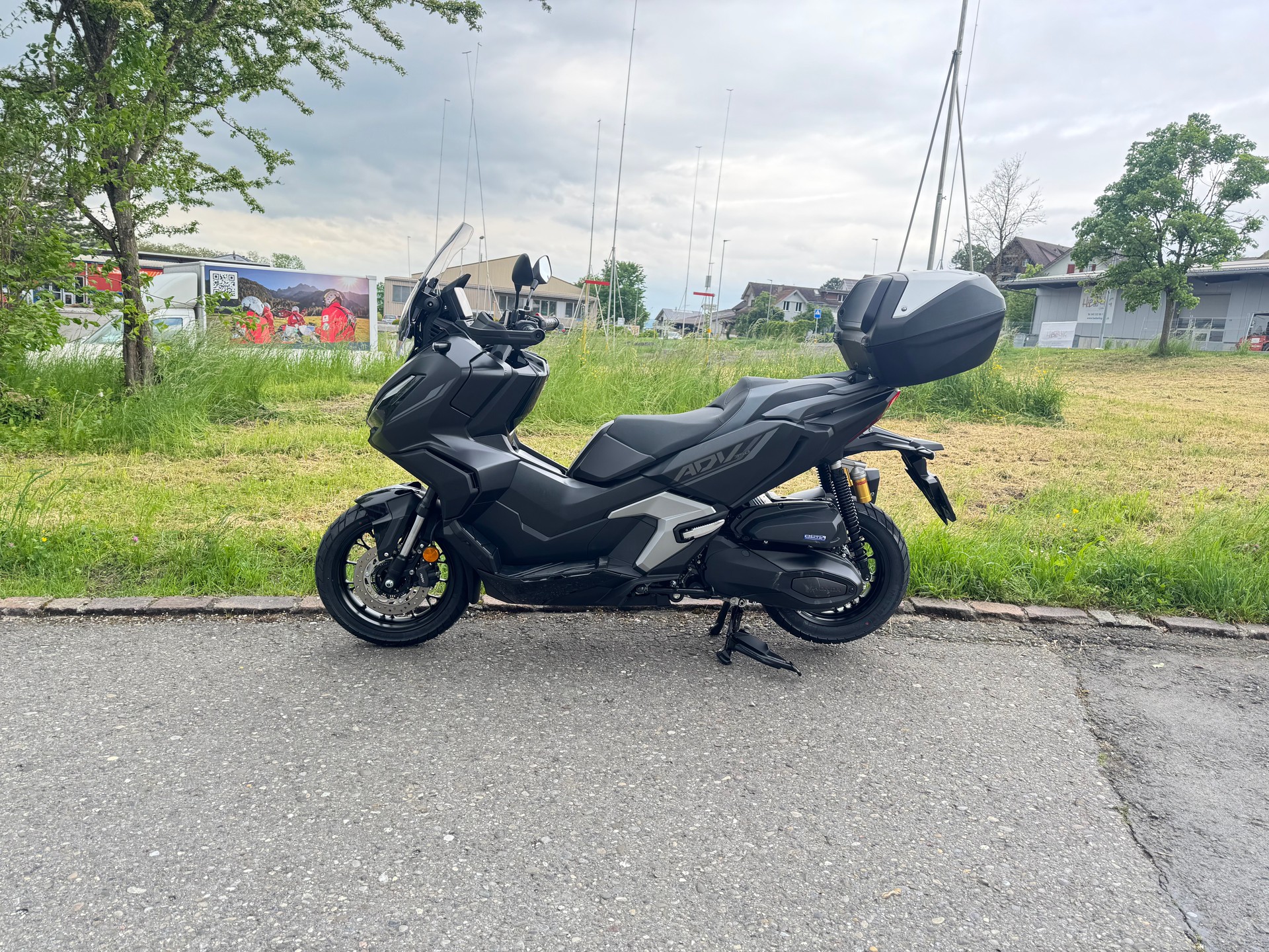 HONDA ADV 350-image-7