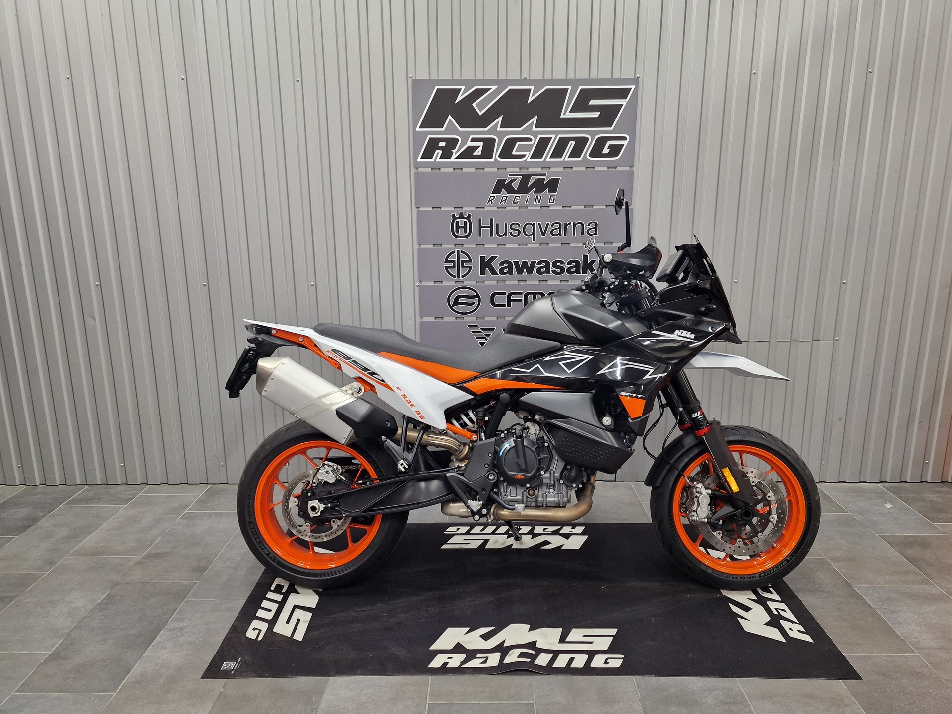 KTM 890 SMT