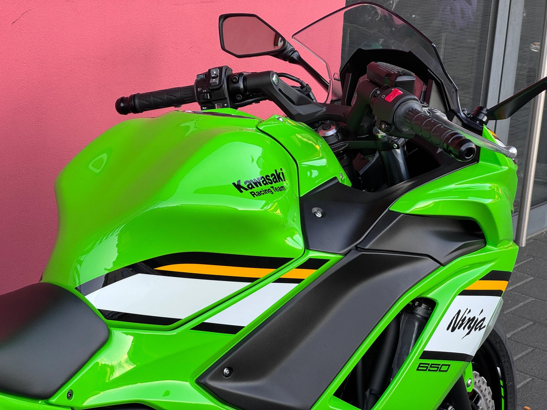 KAWASAKI Ninja 650 (35kW)-showroom-element-3