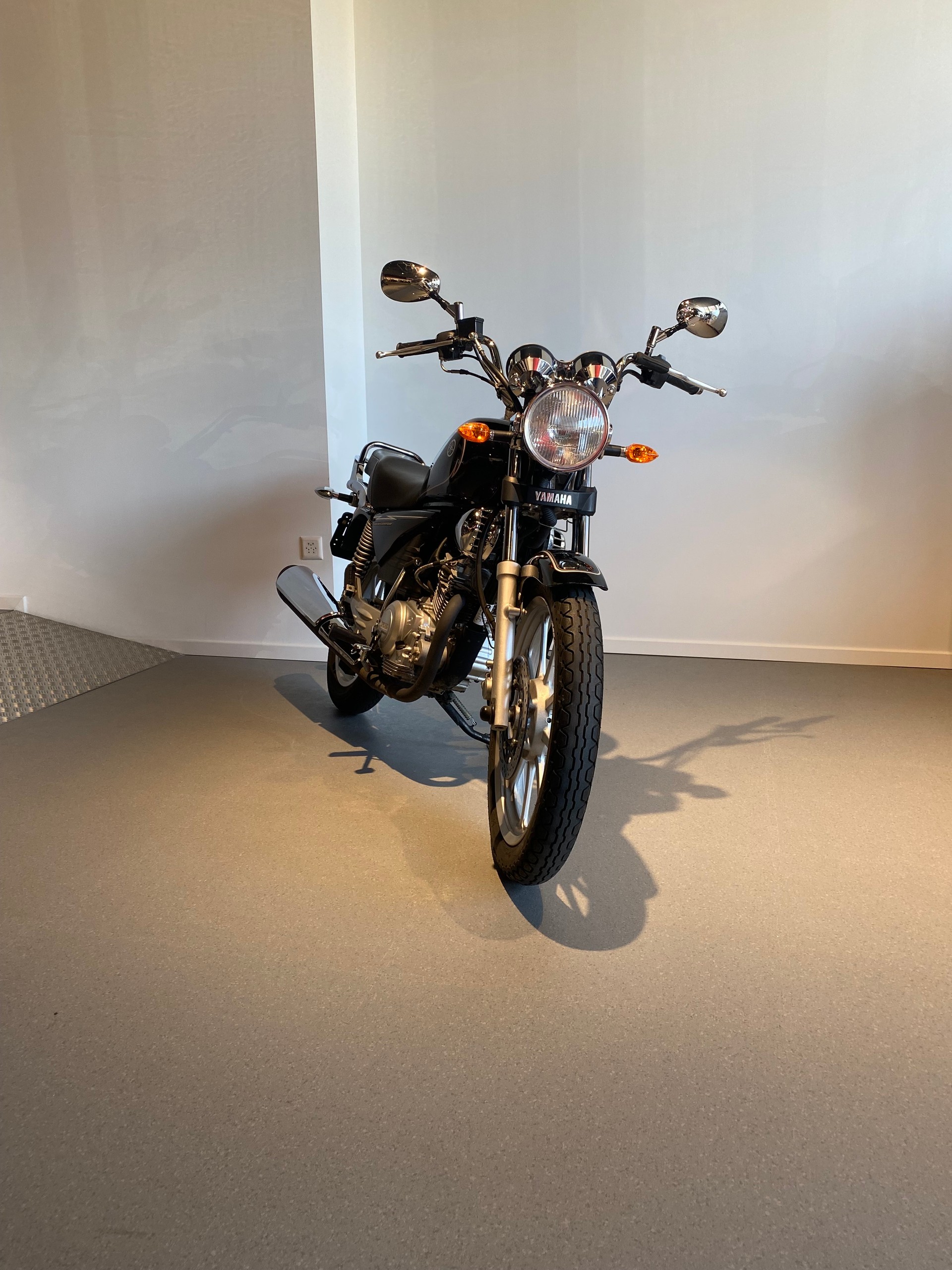 YAMAHA YBR 125 Custom
