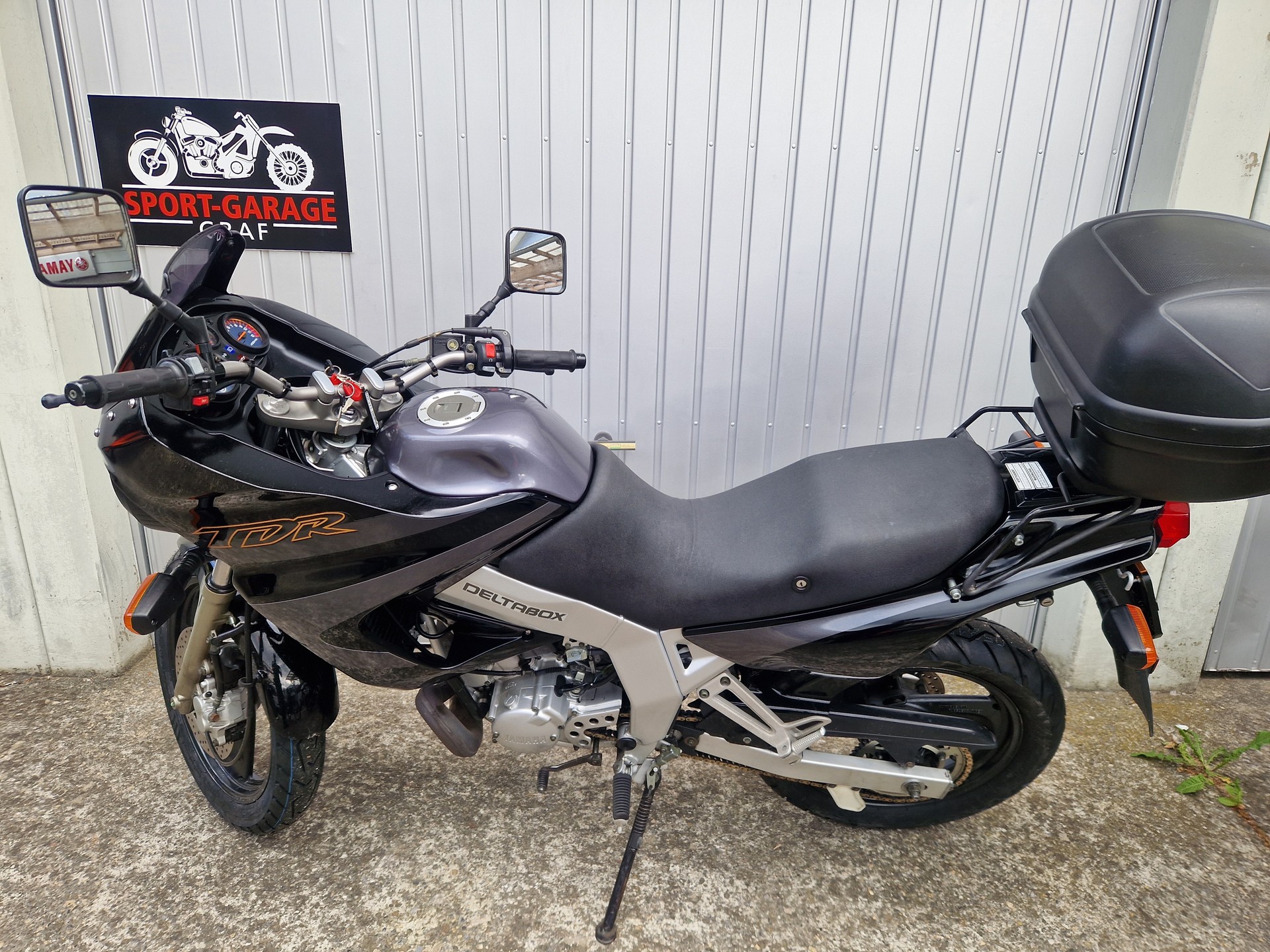 YAMAHA TDR 125 R-showroom-element-1