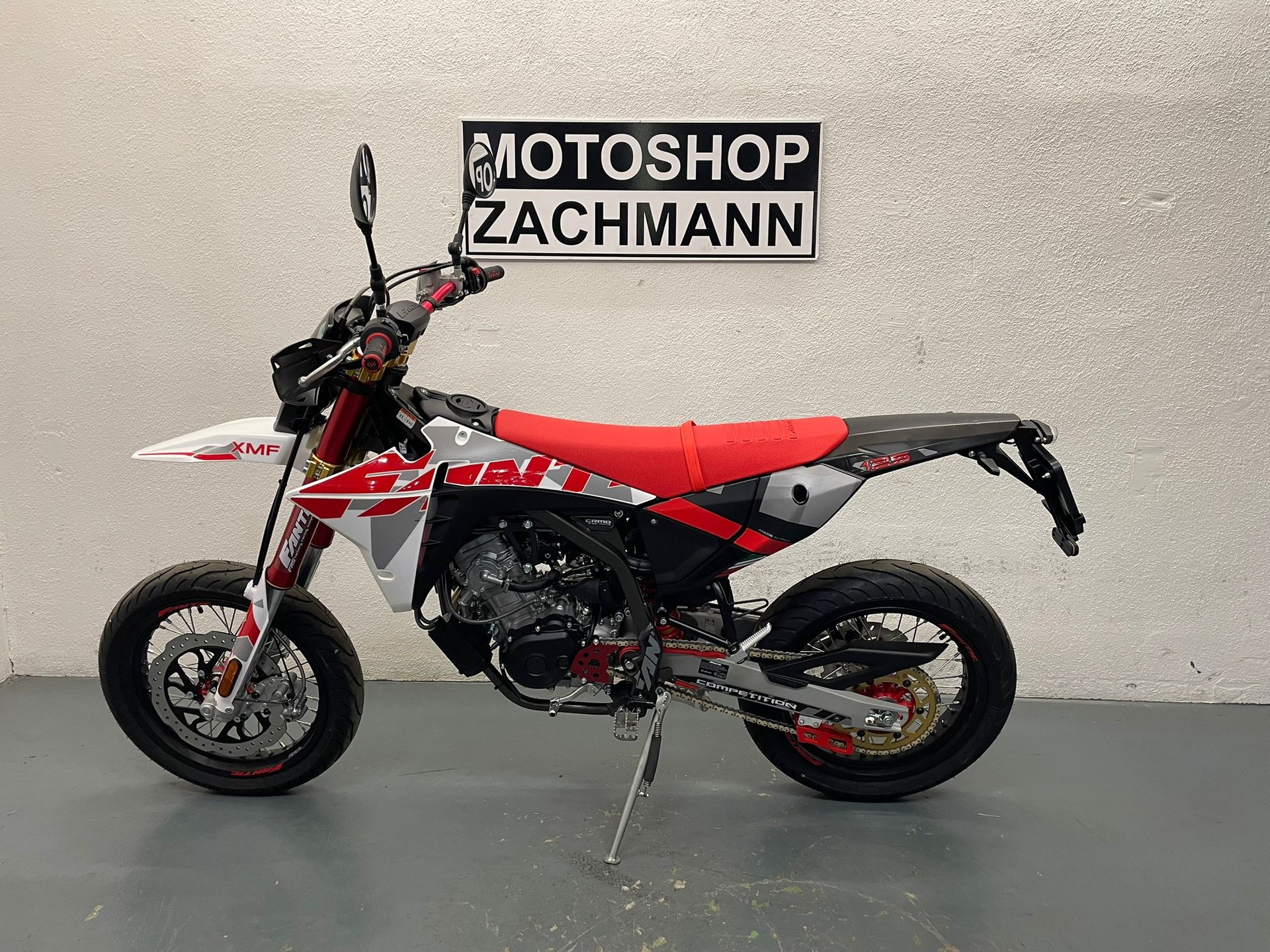 FANTIC XMF 125-showroom-element-2