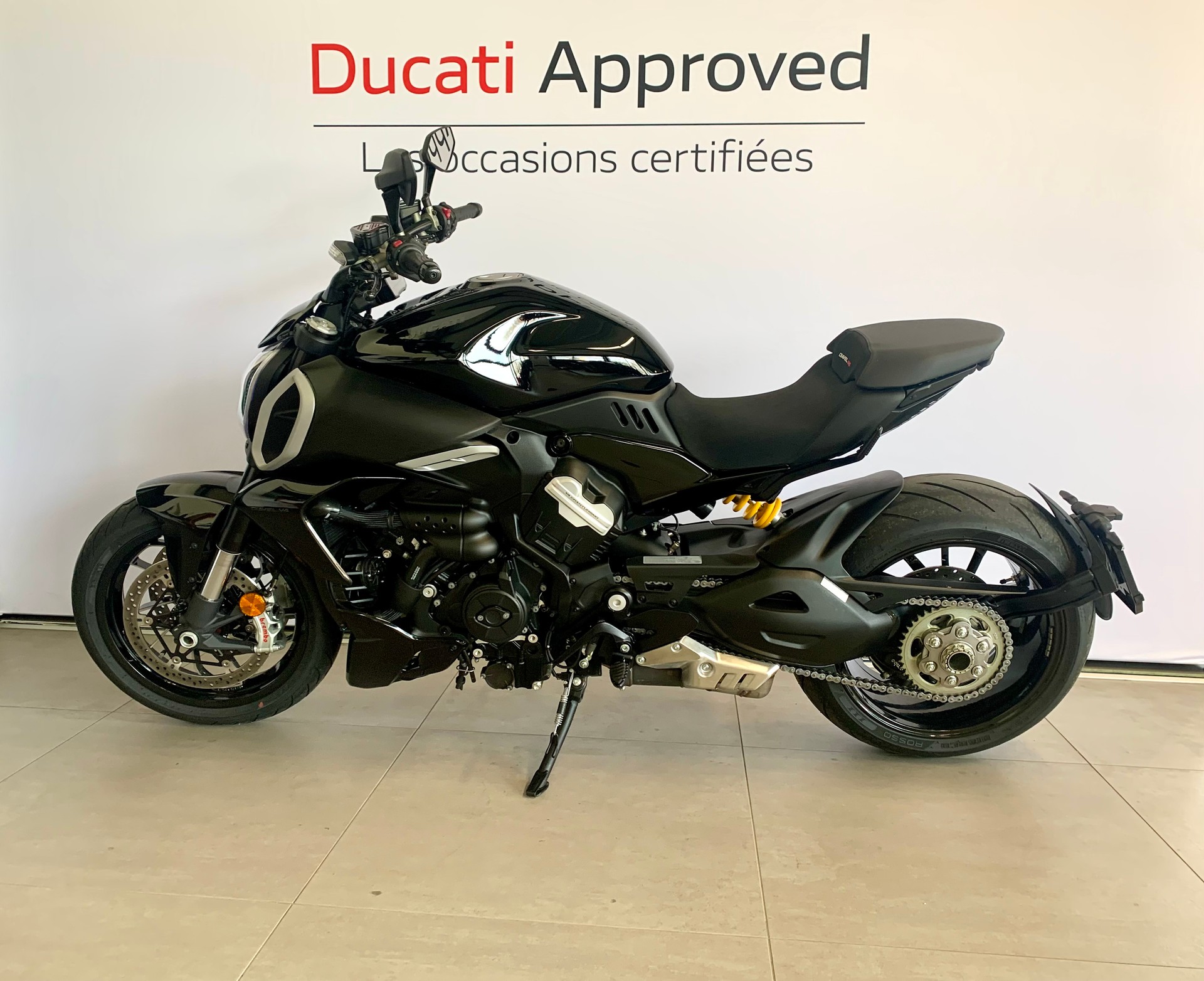 DUCATI Diavel V4-showroom-element-2