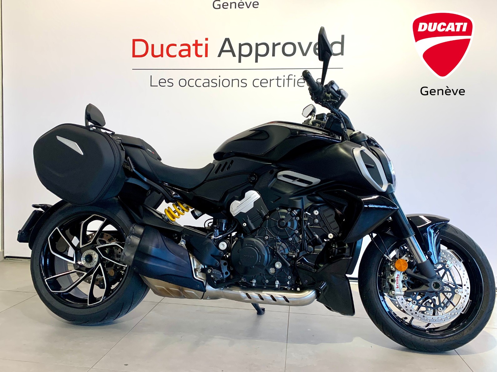 DUCATI Diavel V4