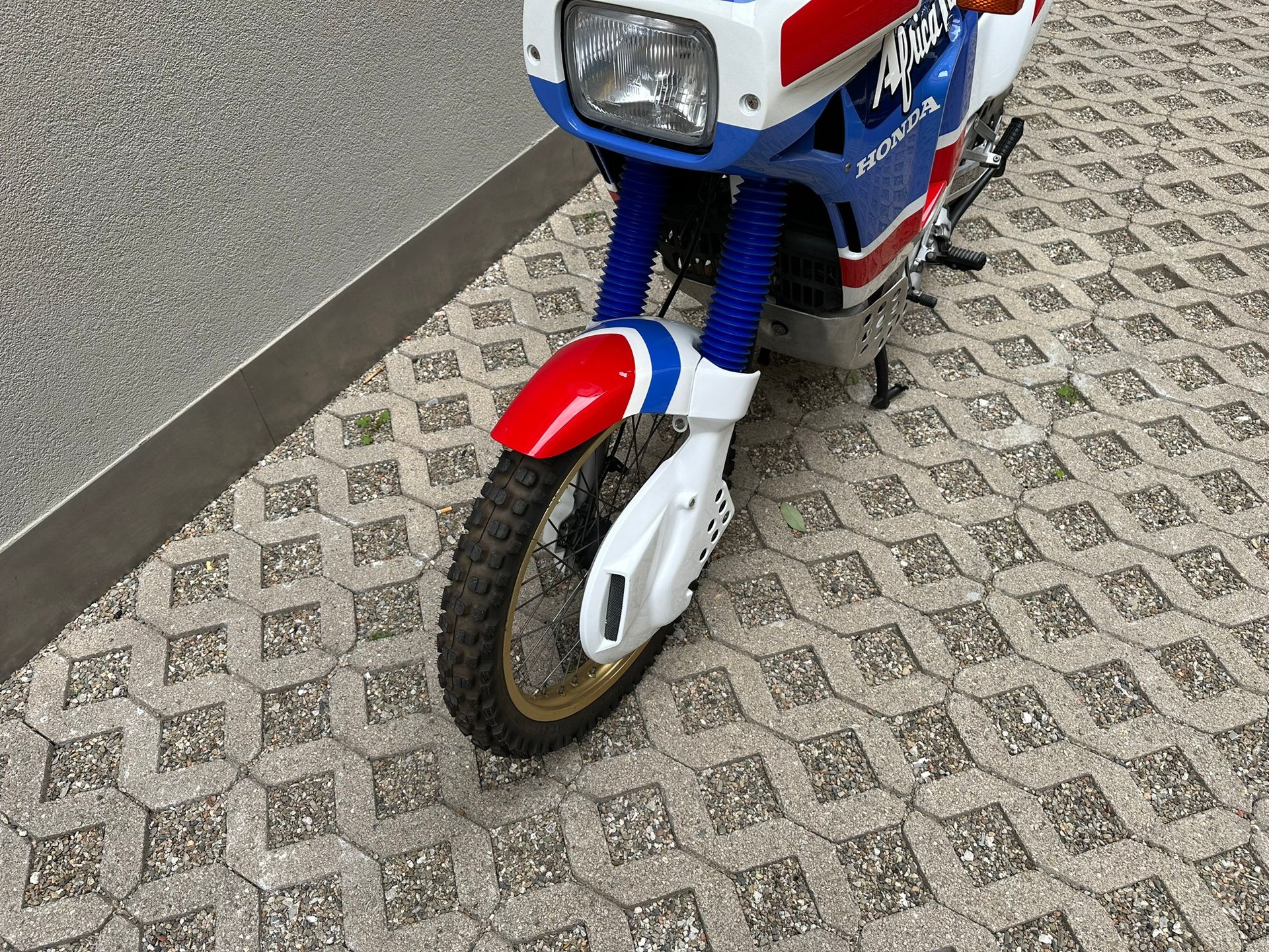 HONDA XRV 650 Africa Twin-image-8