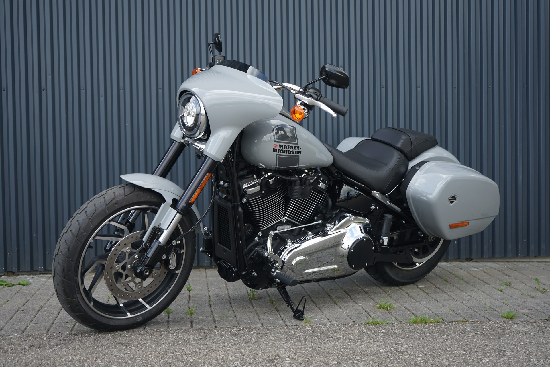 HARLEY-DAVIDSON FLSB Sport Glide 107-showroom-element-1