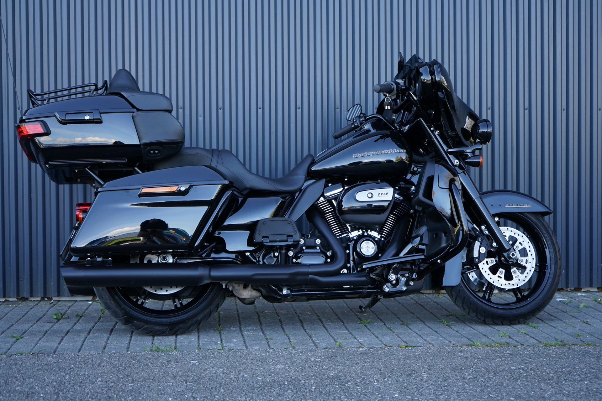 HARLEY-DAVIDSON FLHTK Electra Glide Ultra Limited Black Finish114