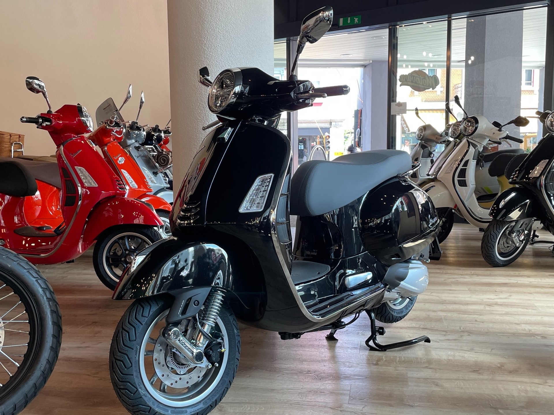 PIAGGIO Vespa GTS 300 ABS