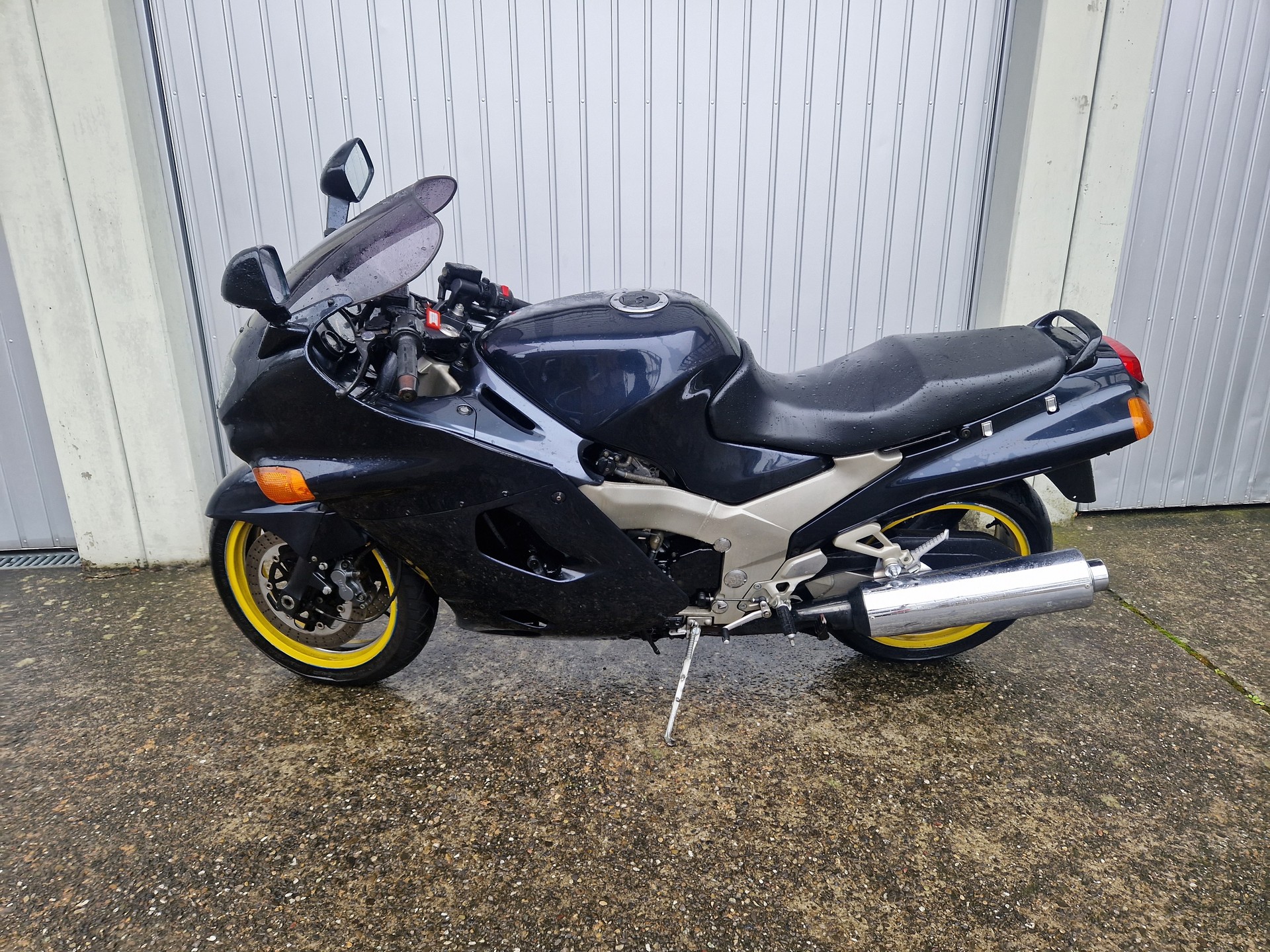 KAWASAKI ZZ-R 1100-showroom-element-1