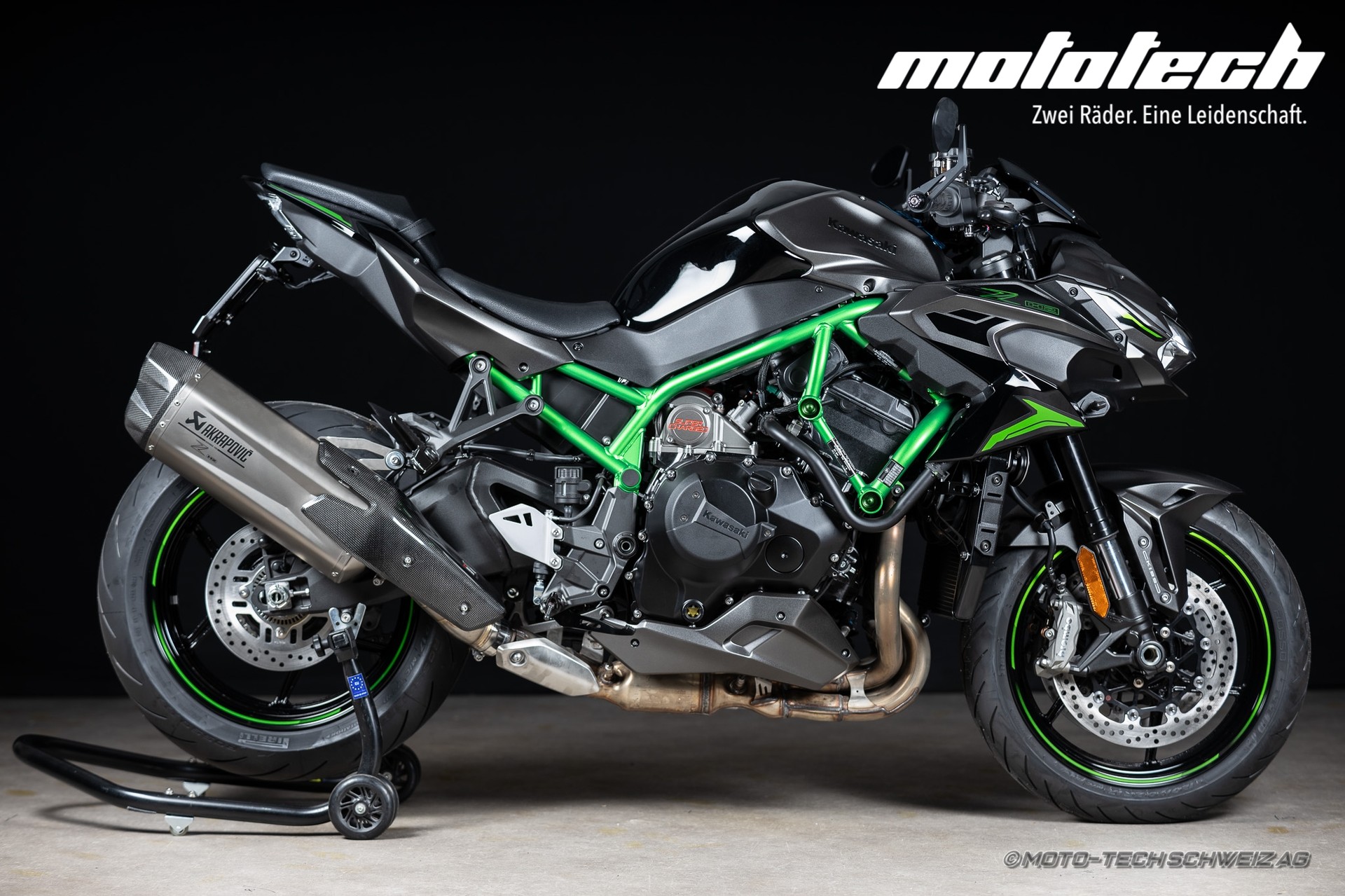KAWASAKI Z H2 MY24 AKRAPOVIC+ Stage 1-showroom-element-1
