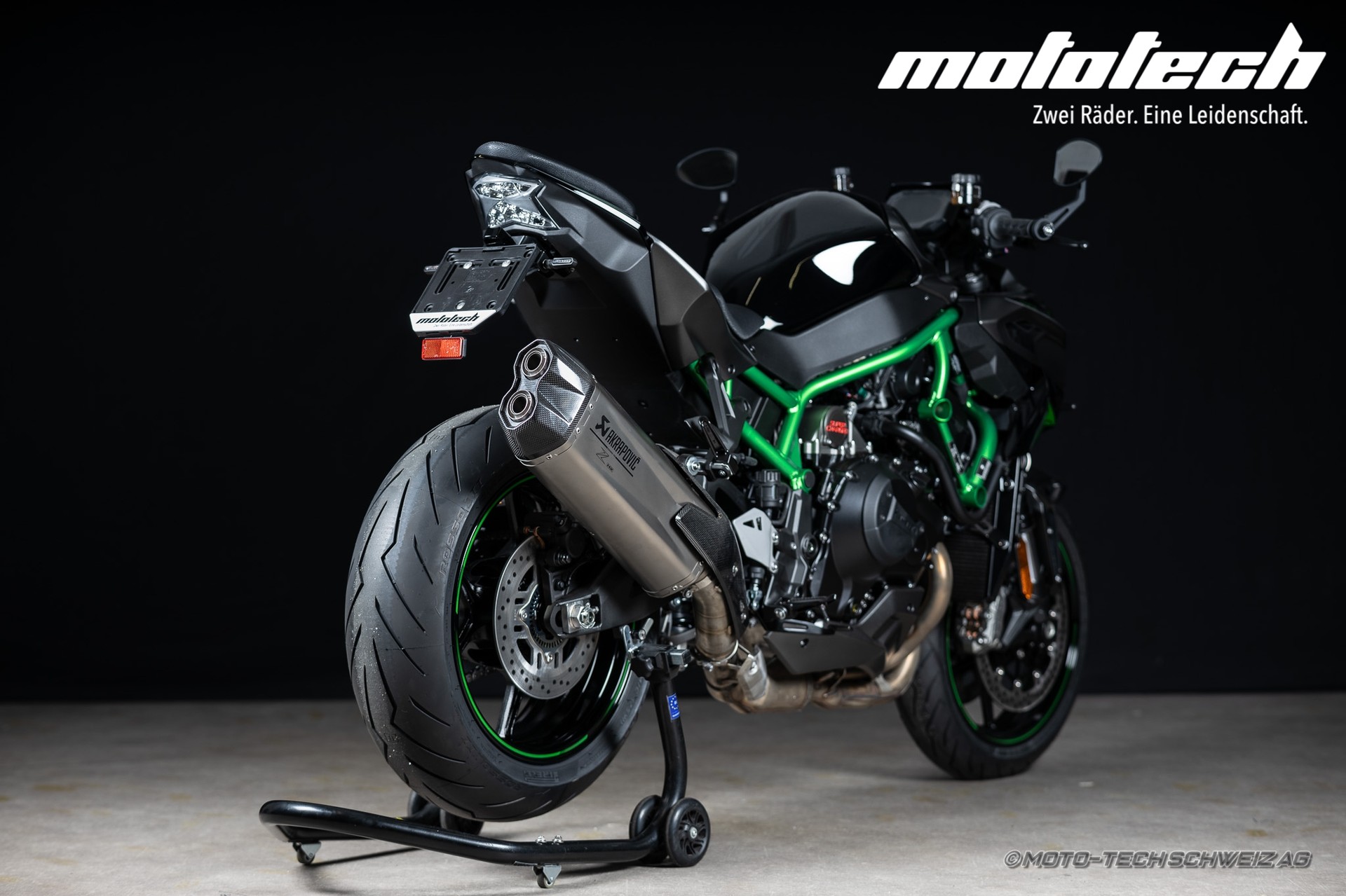 KAWASAKI Z H2 MY24 AKRAPOVIC+ Stage 1-showroom-element-3