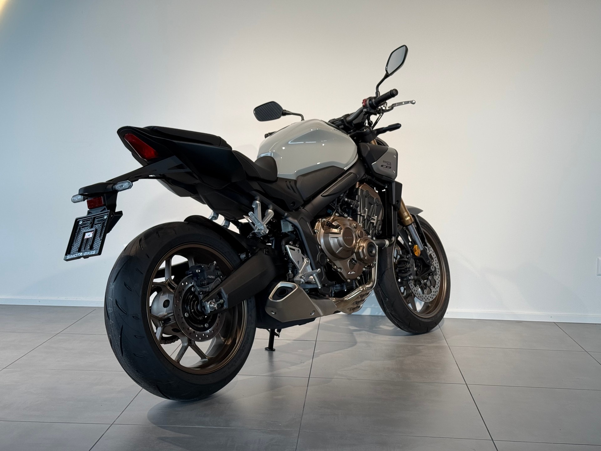 HONDA CB 650 R-showroom-element-3