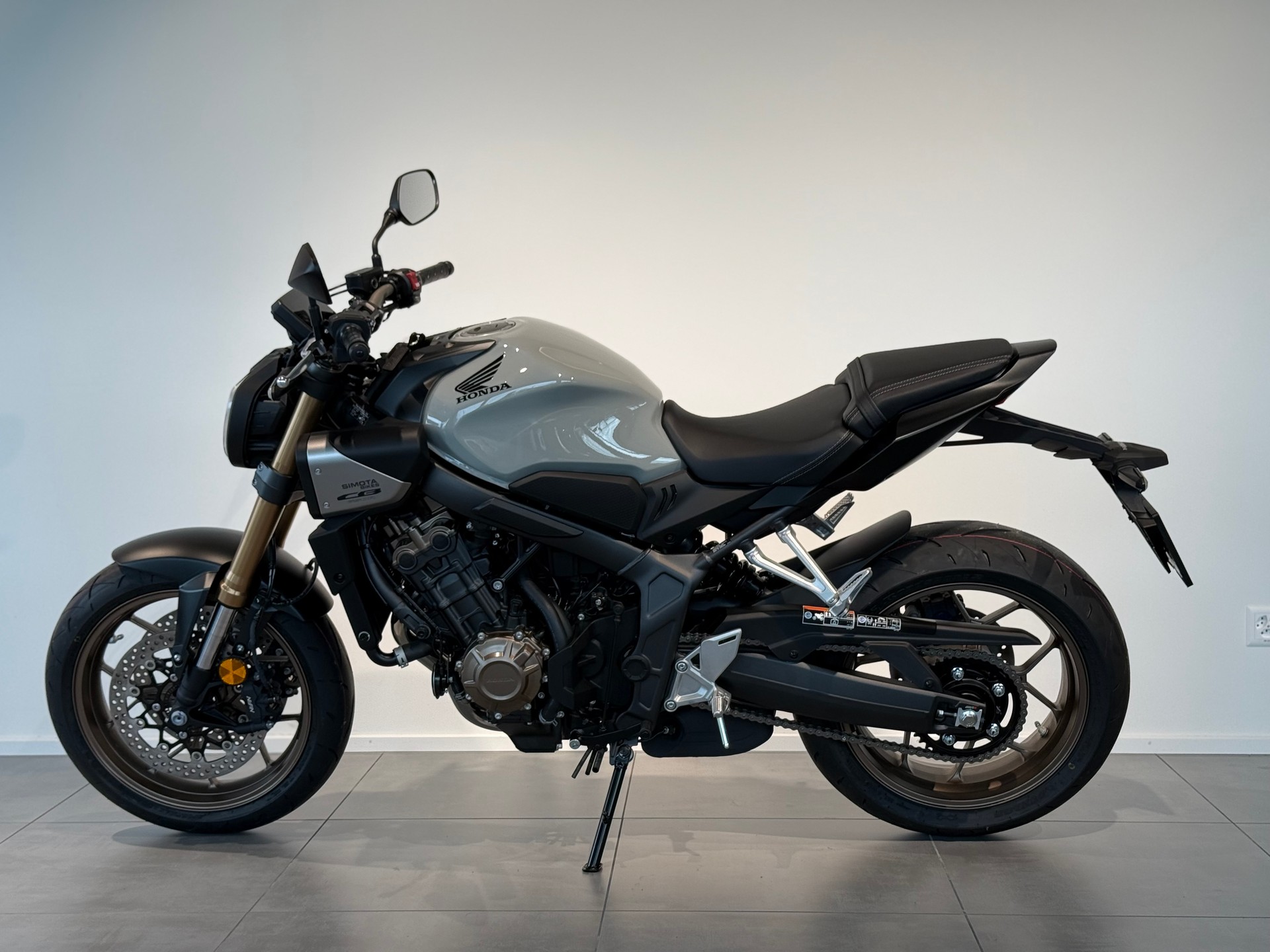 HONDA CB 650 R-showroom-element-2
