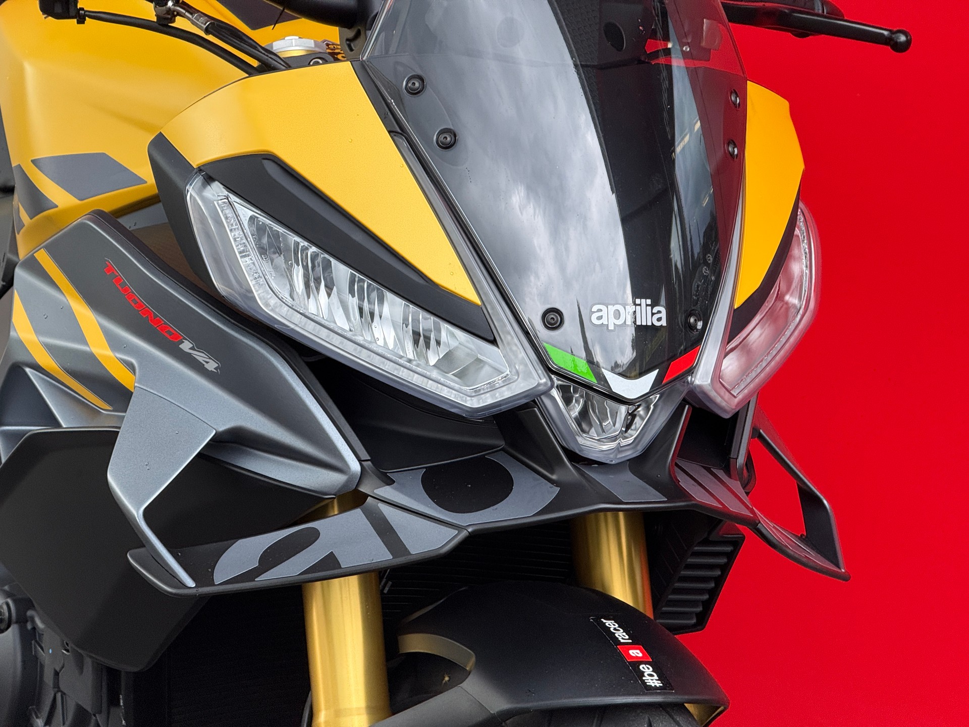 APRILIA Tuono V4 1100-image-8
