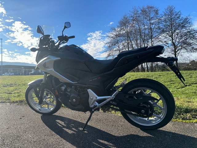 HONDA NC 750 X DTC ABS-image-1