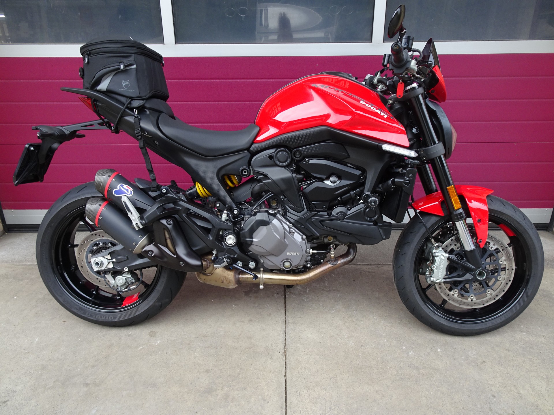 DUCATI Monster + 937