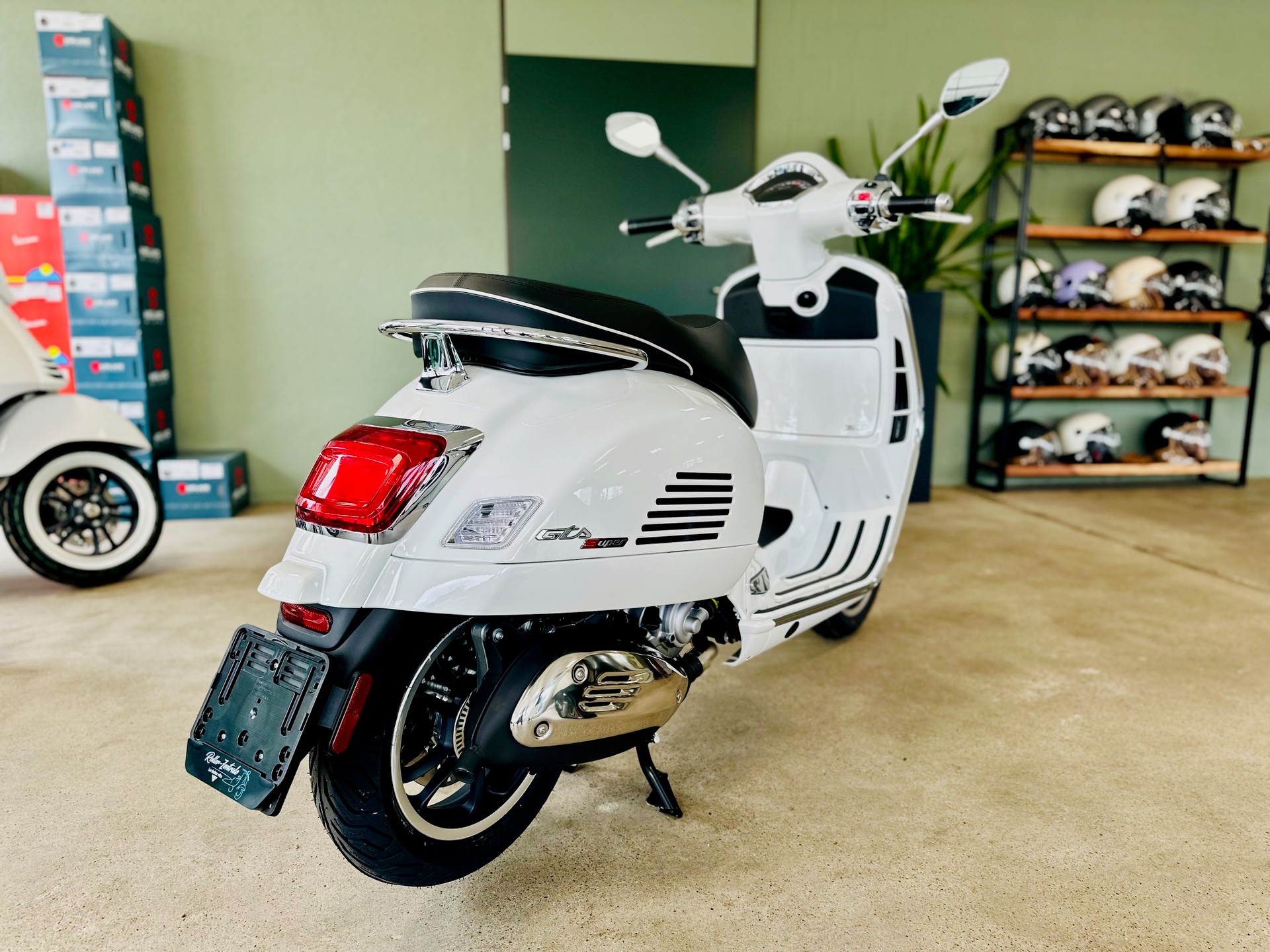 PIAGGIO Vespa GTS 310 Super RST Euro 5+-image-2