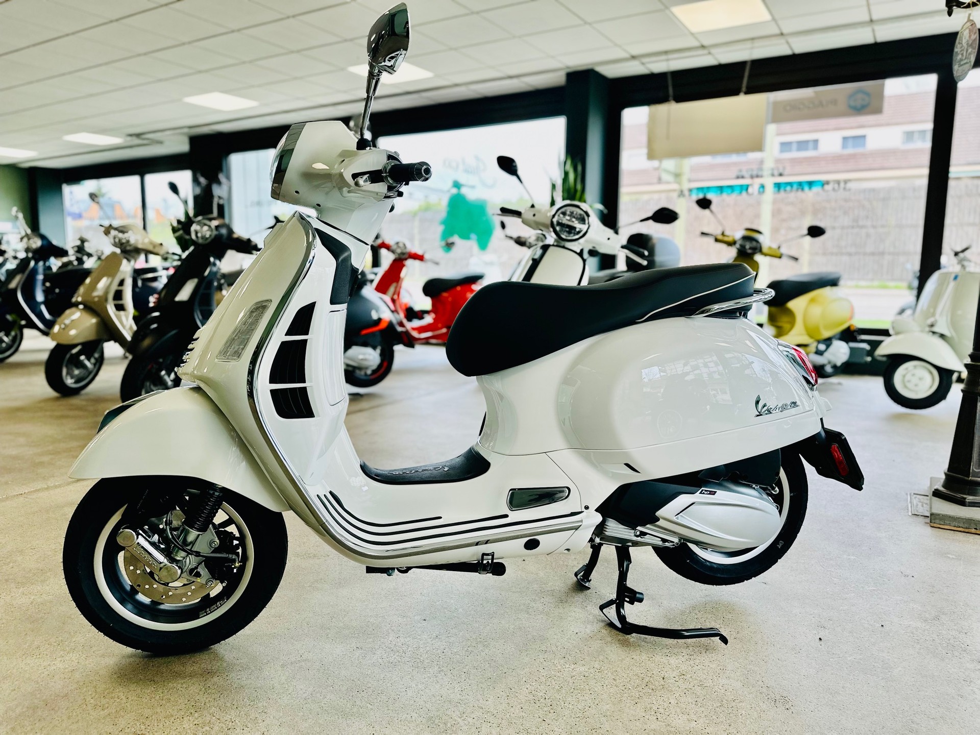 PIAGGIO Vespa GTS 310 Super RST Euro 5+-image-4