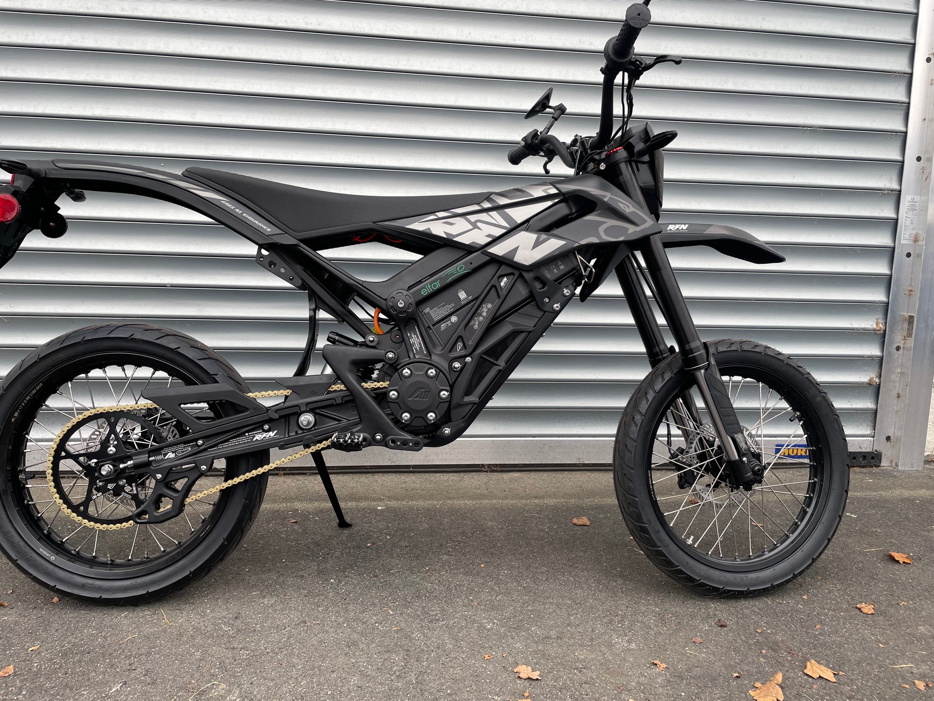 RFN ARES ROAD-showroom-element-1