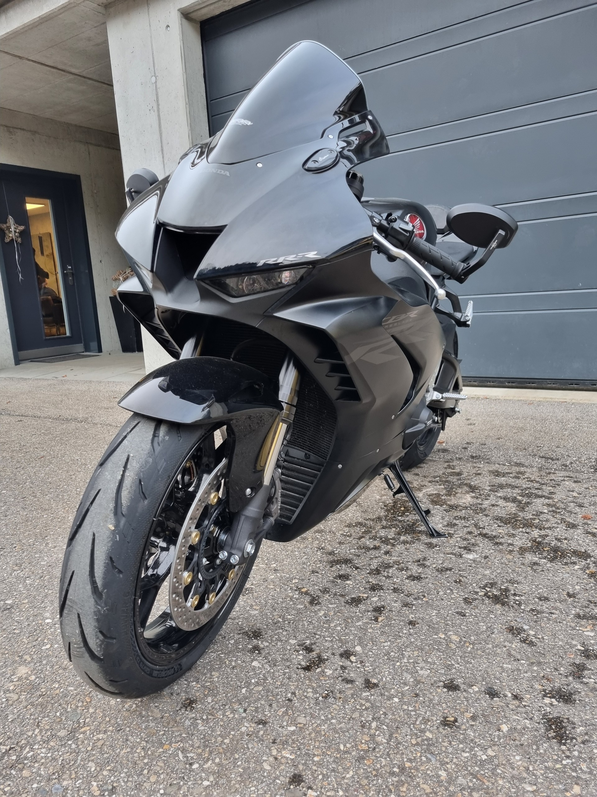 HONDA CBR 1000 RR-R-showroom-element-3