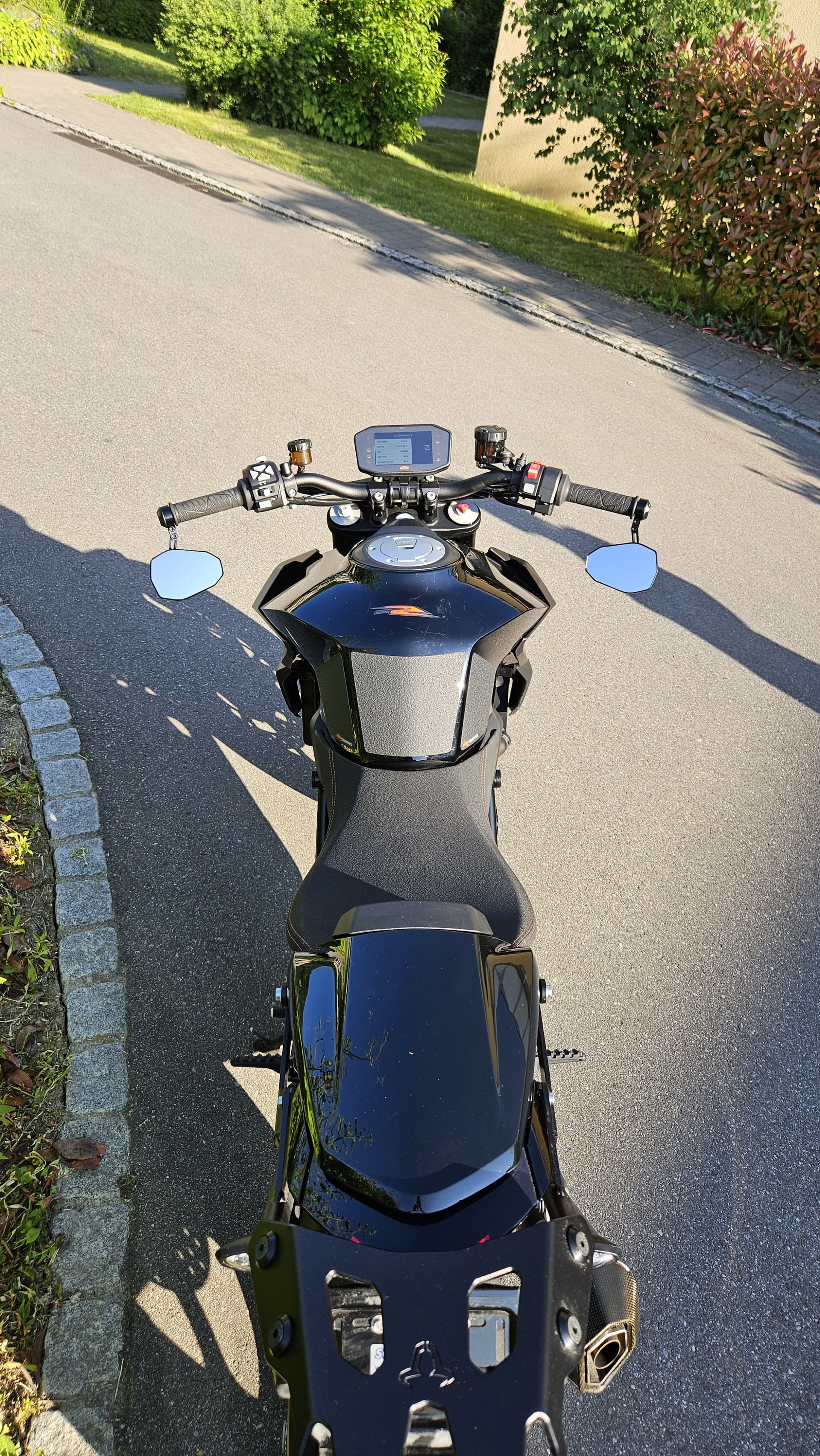 KTM 1290 Super Duke R-image-15
