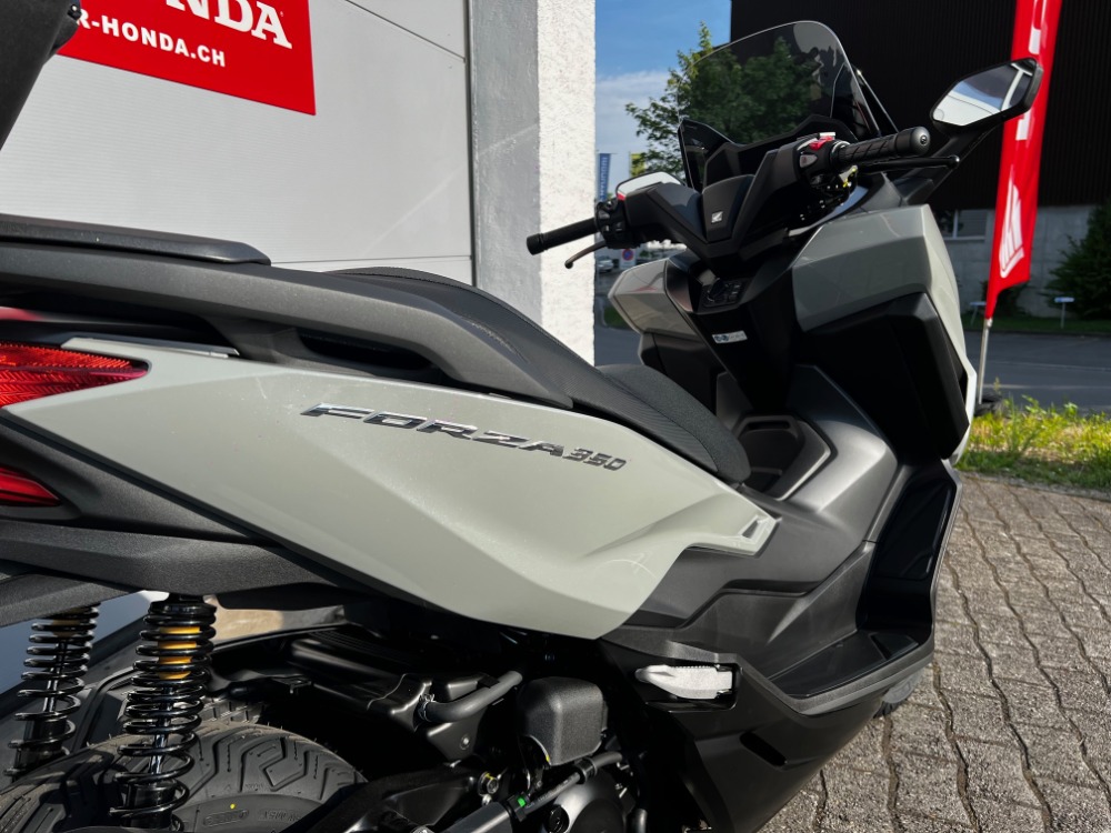 HONDA NSS 350 Smart Top Box-showroom-element-3