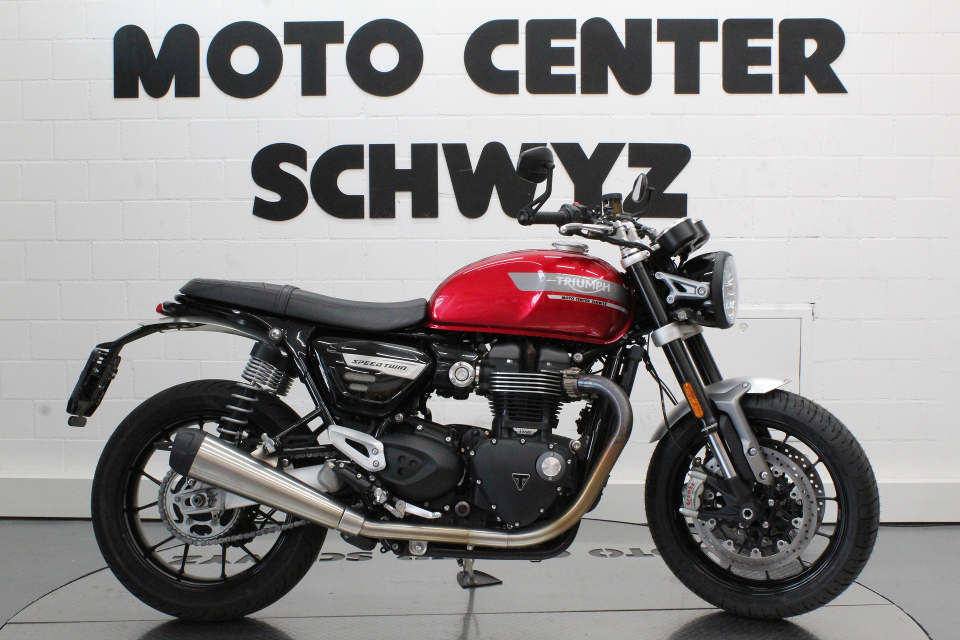TRIUMPH Speed Twin 1200