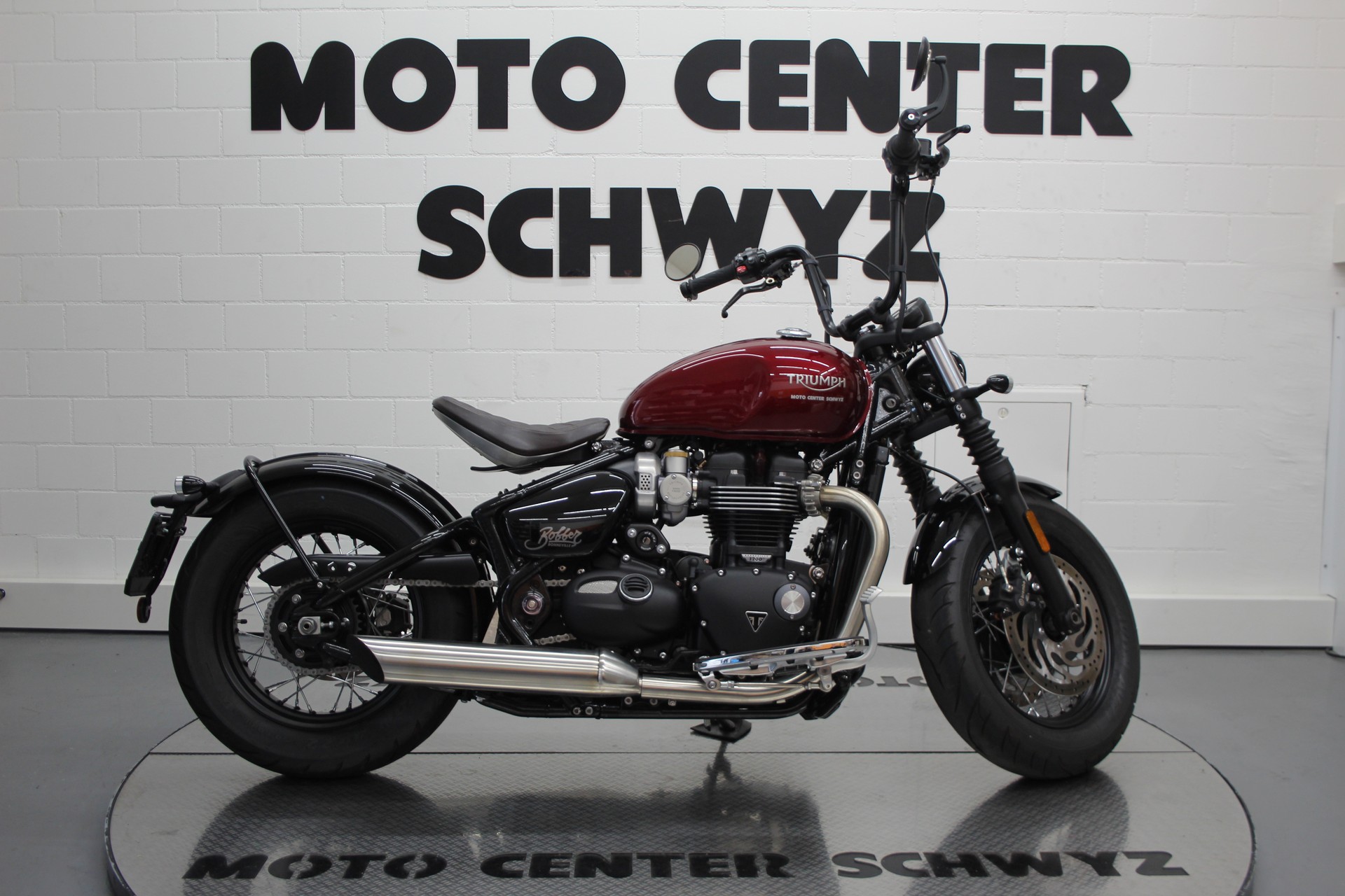 TRIUMPH Bonneville Bobber