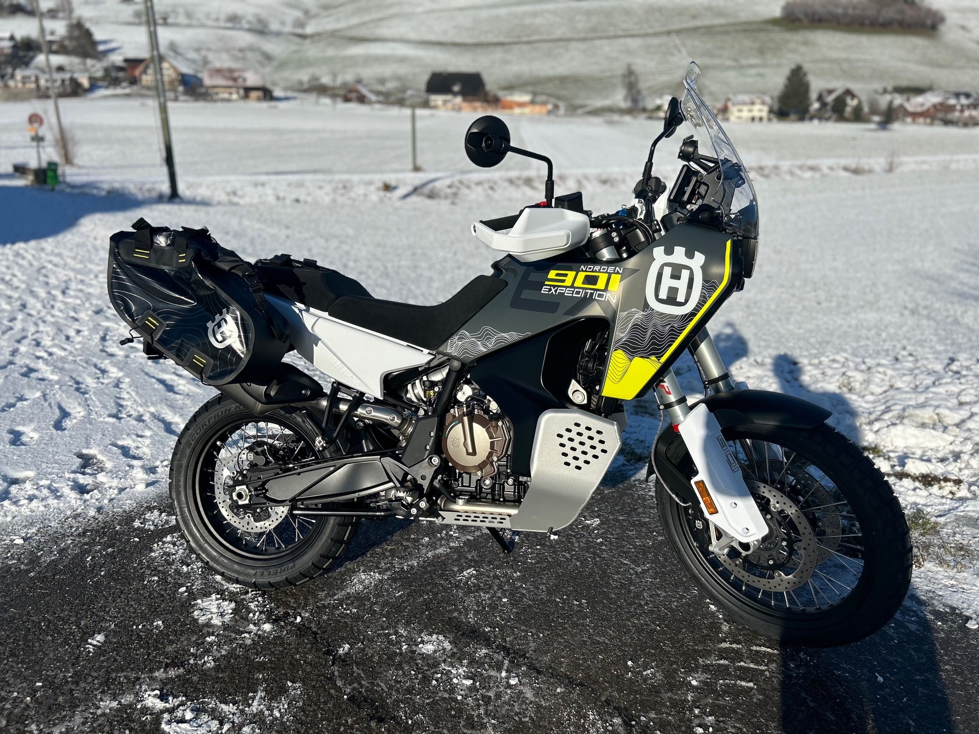 HUSQVARNA Norden 901 Expedition