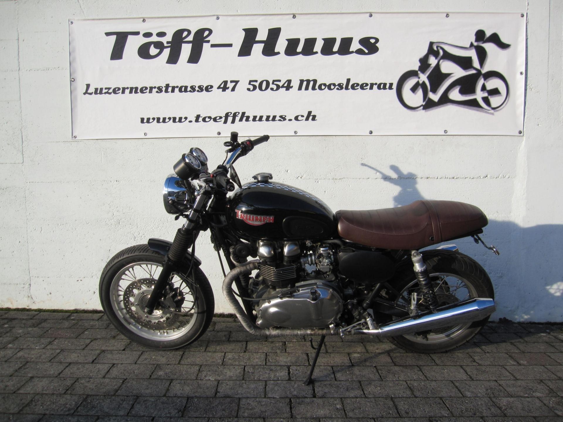 TRIUMPH Thruxton 900-showroom-element-2
