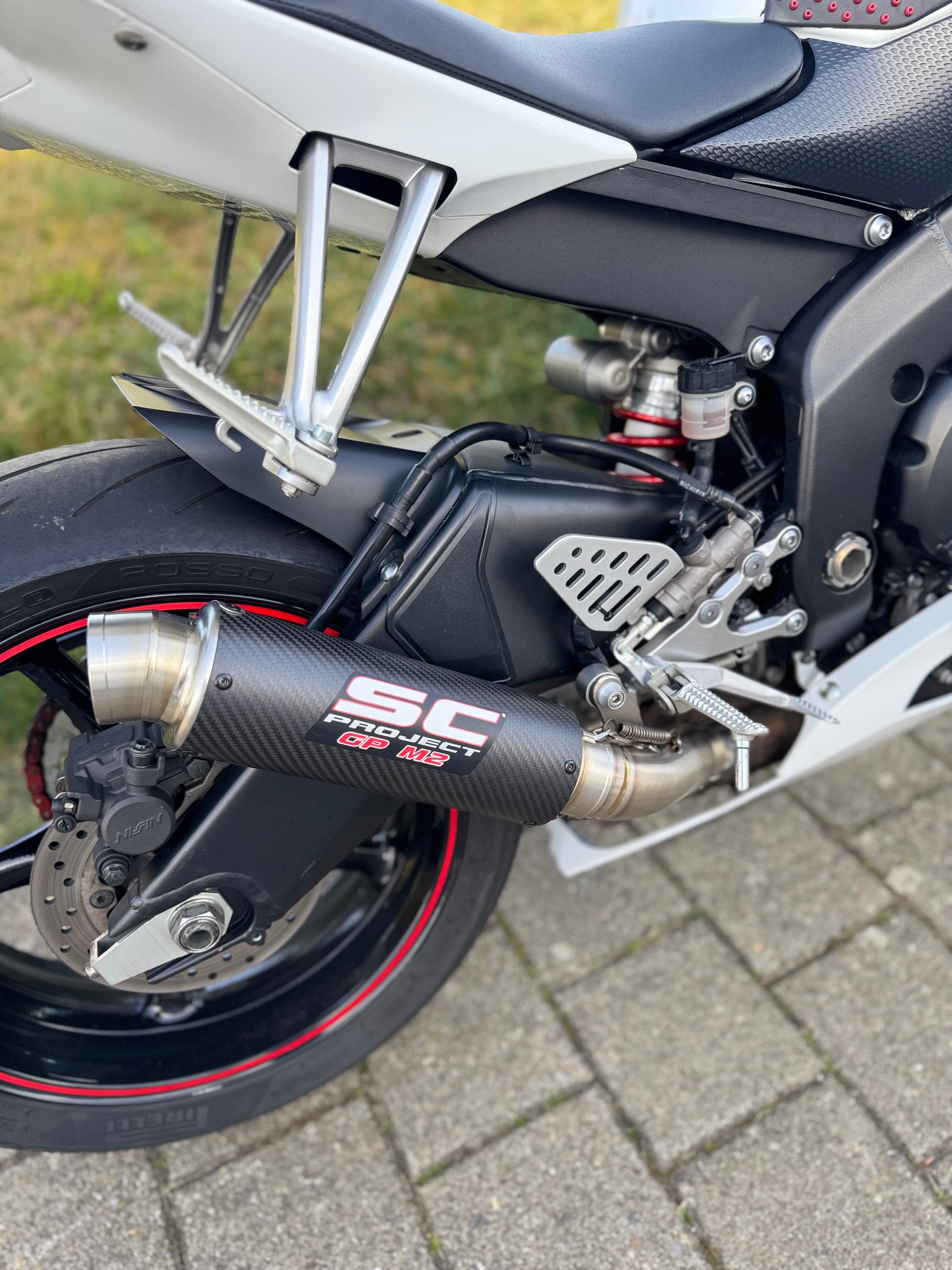 YAMAHA YZF-R6-image-6