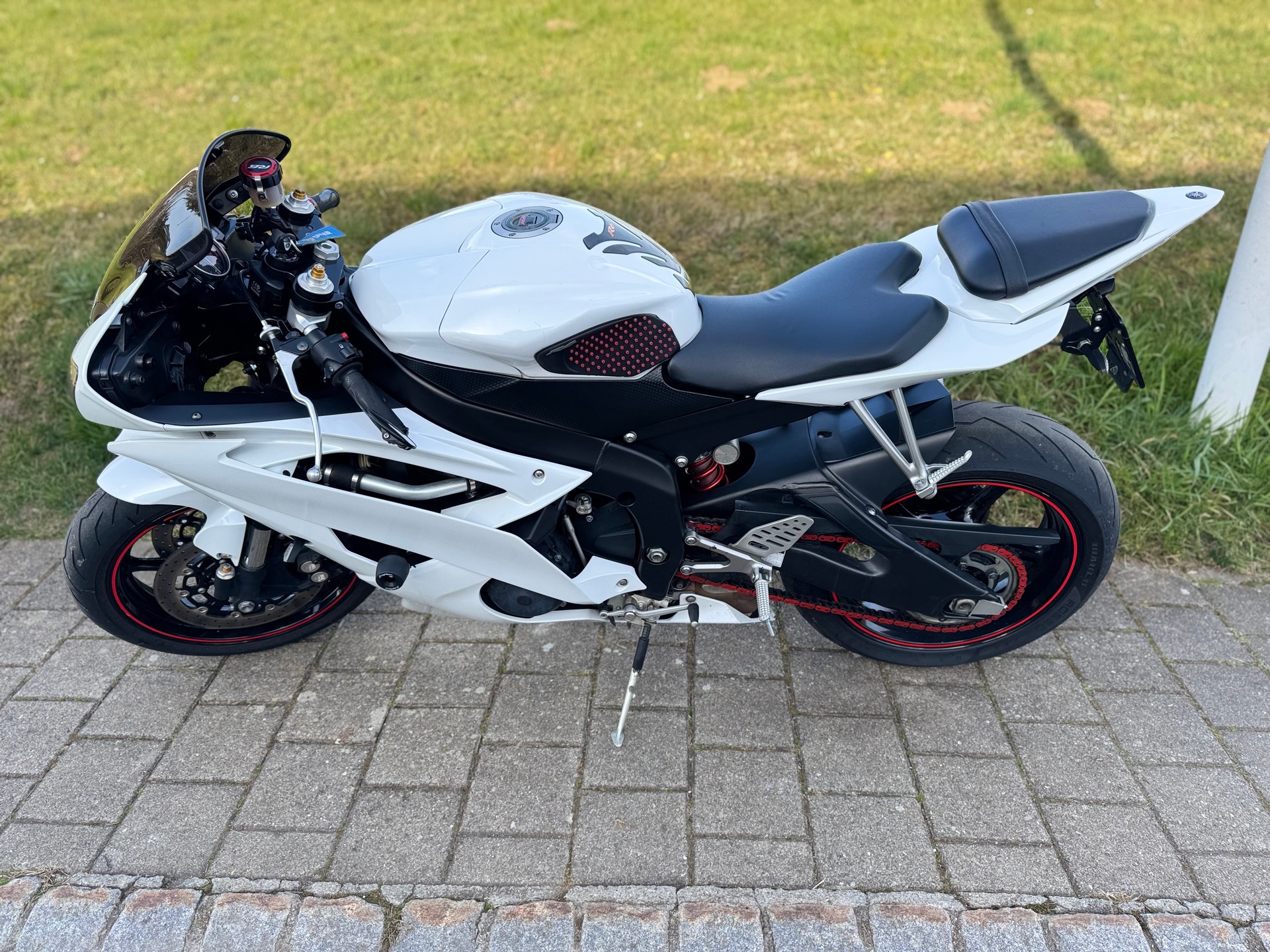 YAMAHA YZF-R6-image-3