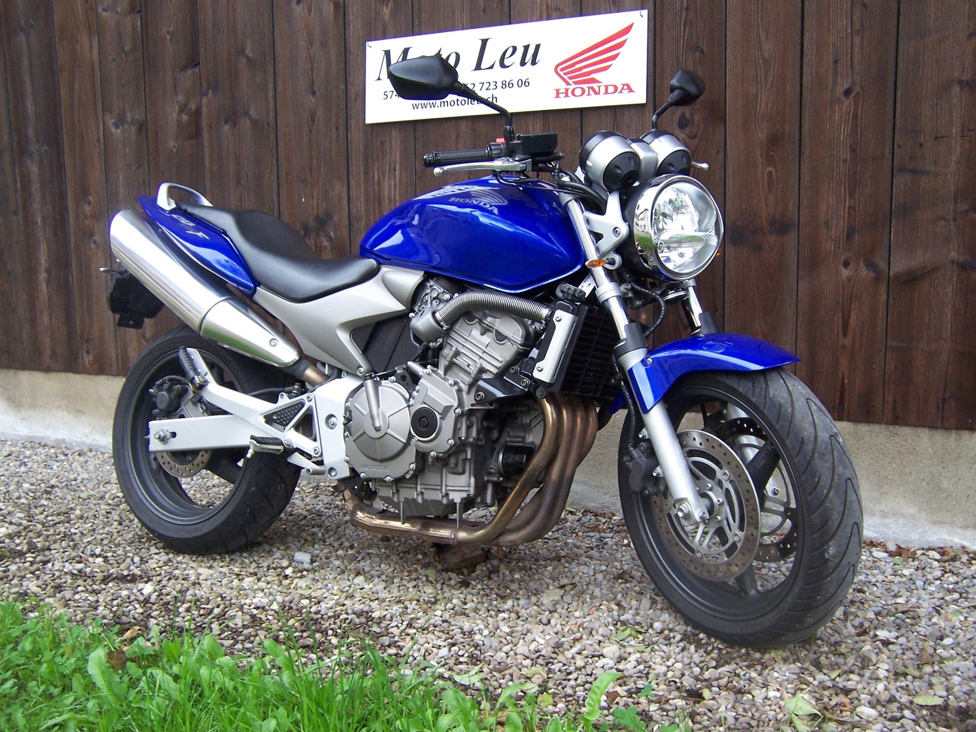 HONDA CB 600 F Hornet-showroom-element-2