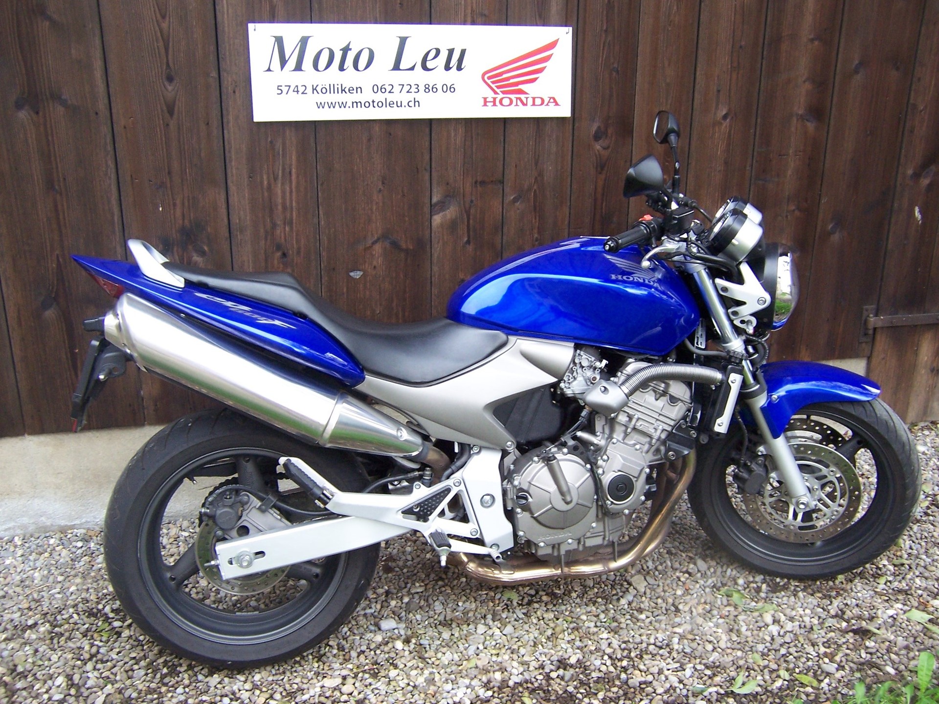 HONDA CB 600 F Hornet-showroom-element-3