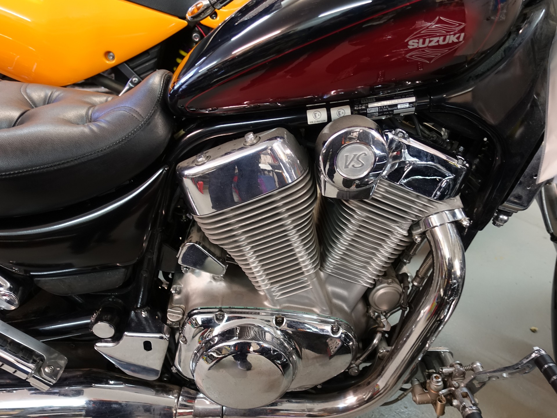 SUZUKI Intruder-image-1