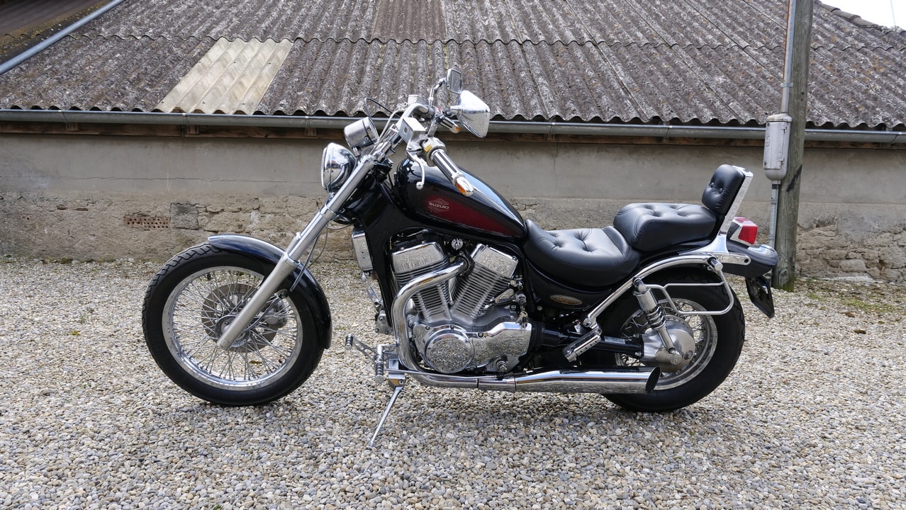 SUZUKI Intruder